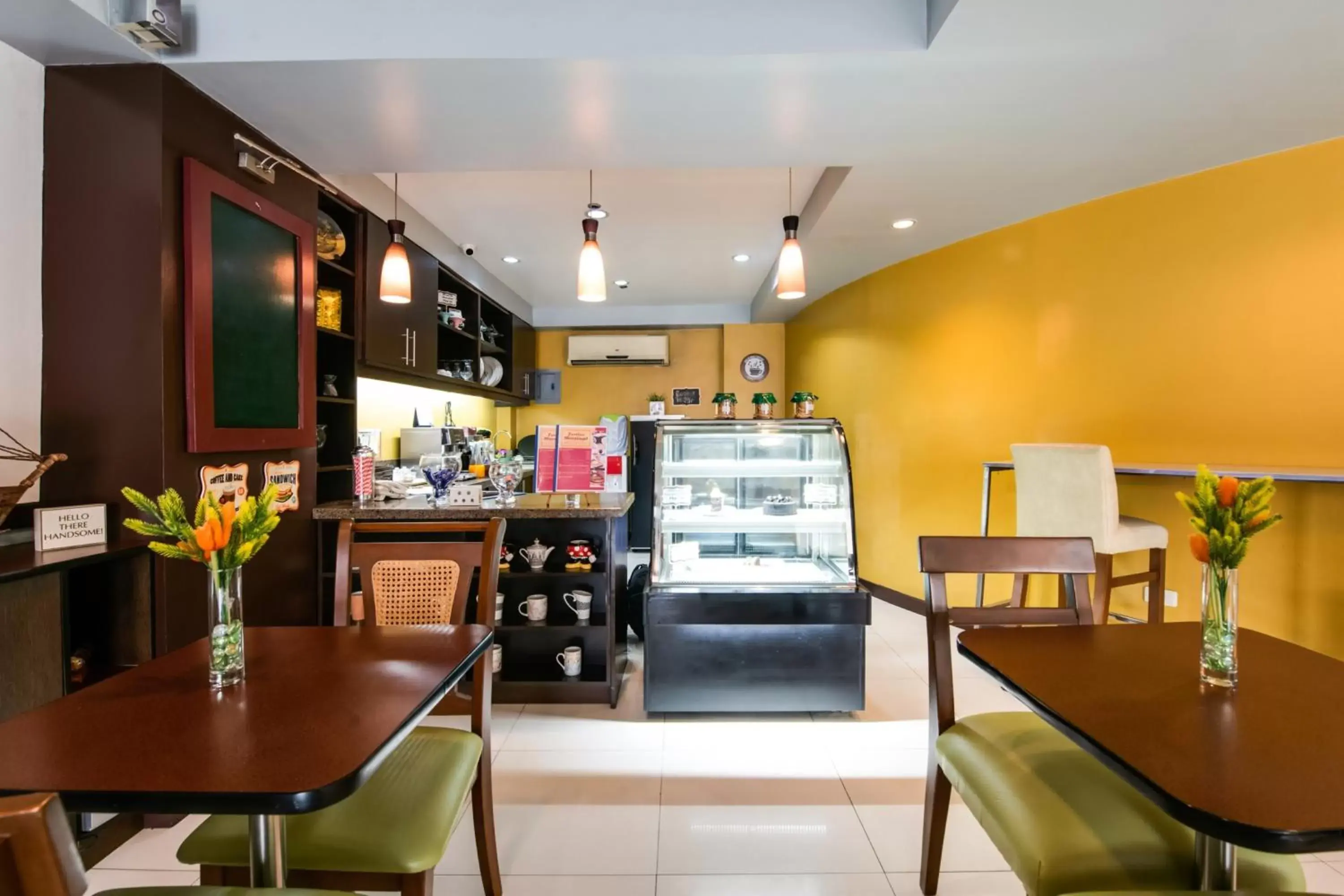 Restaurant/places to eat in Festive Hotel Makati Restaurant/places to eat in Festive Hotel Makati