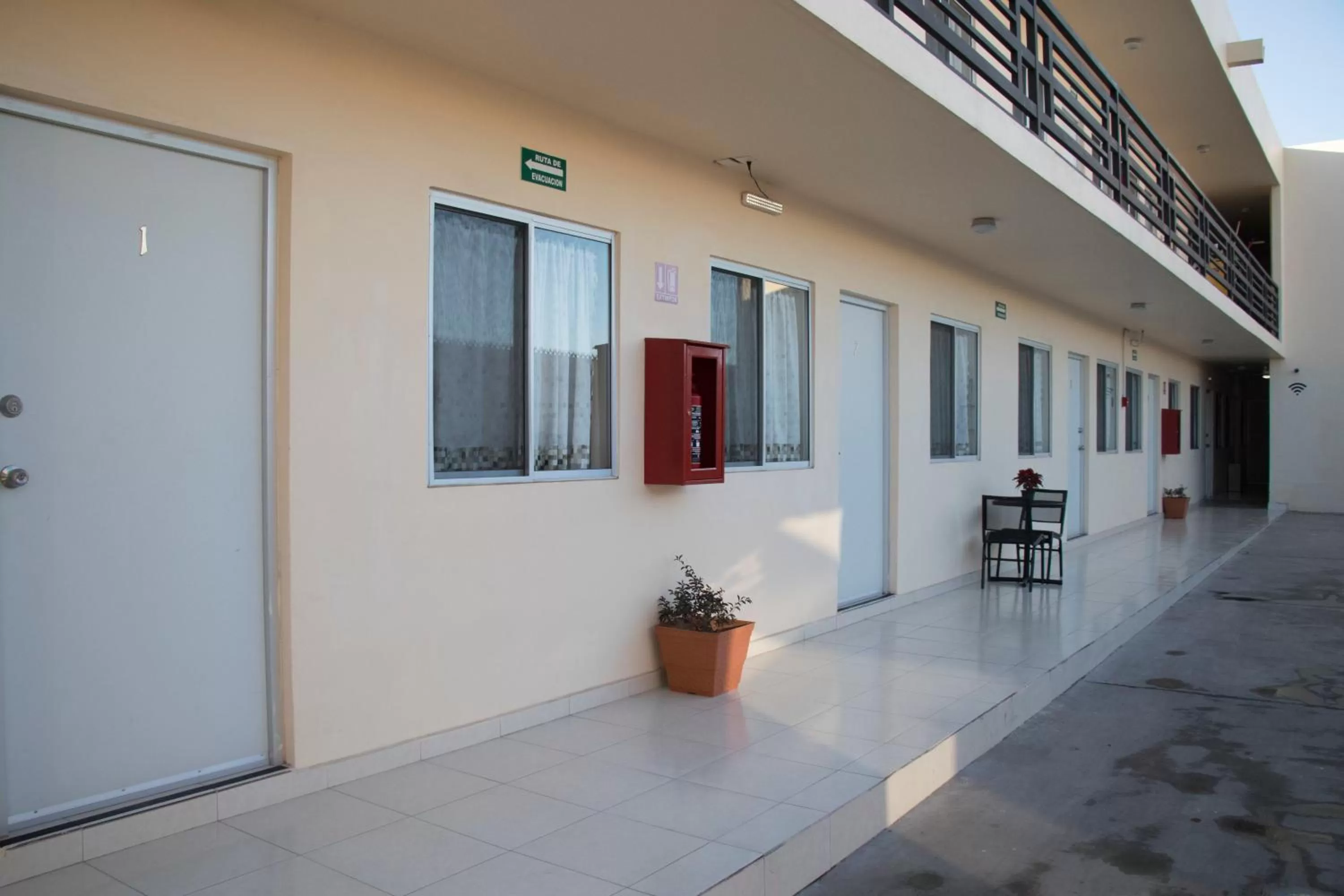 Property building in Hotel Nápoles