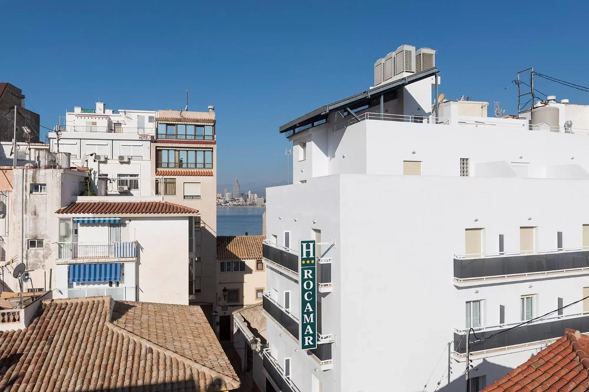 Property Building in Hotel Roca-Mar
