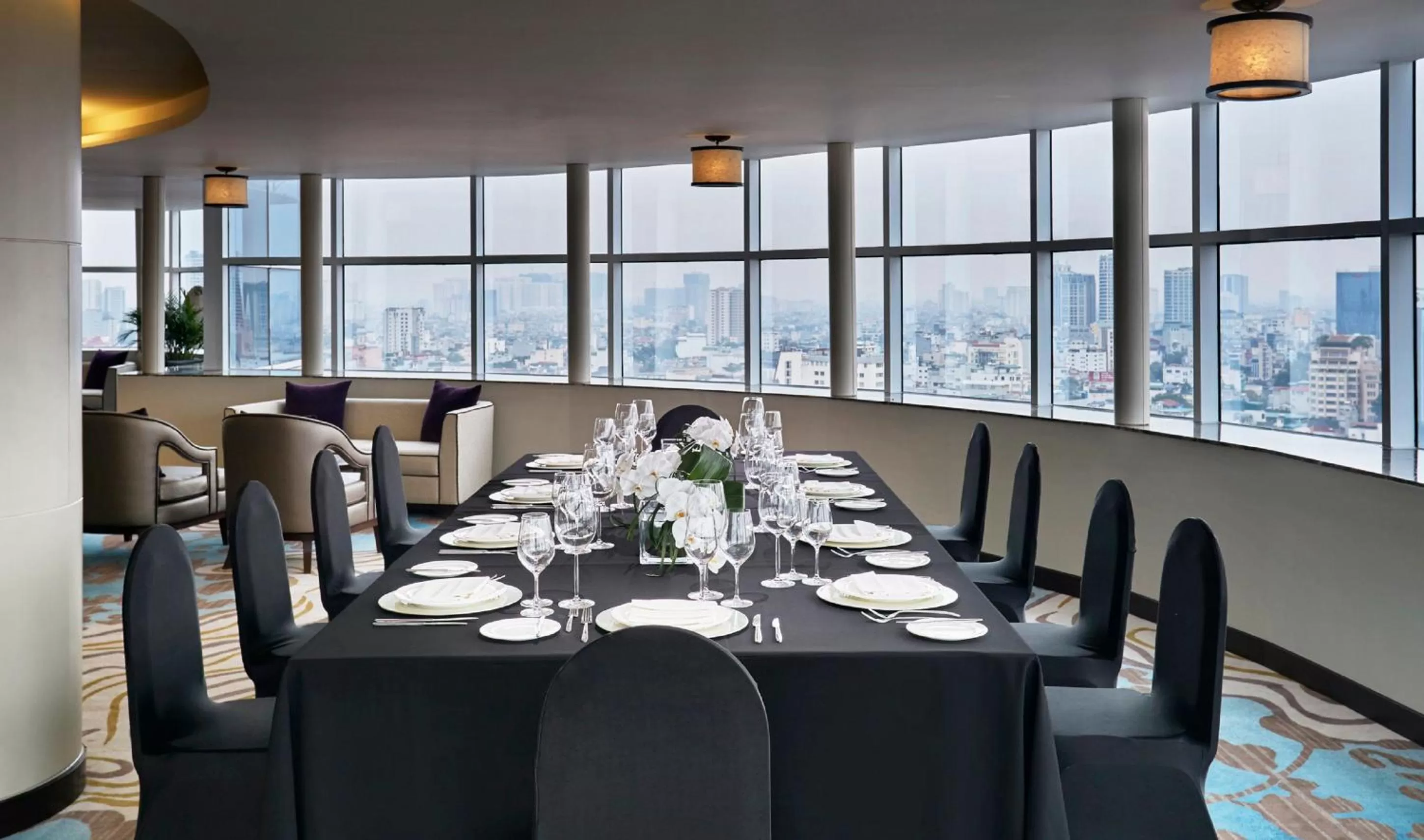 Restaurant/places to eat in Melia Hanoi