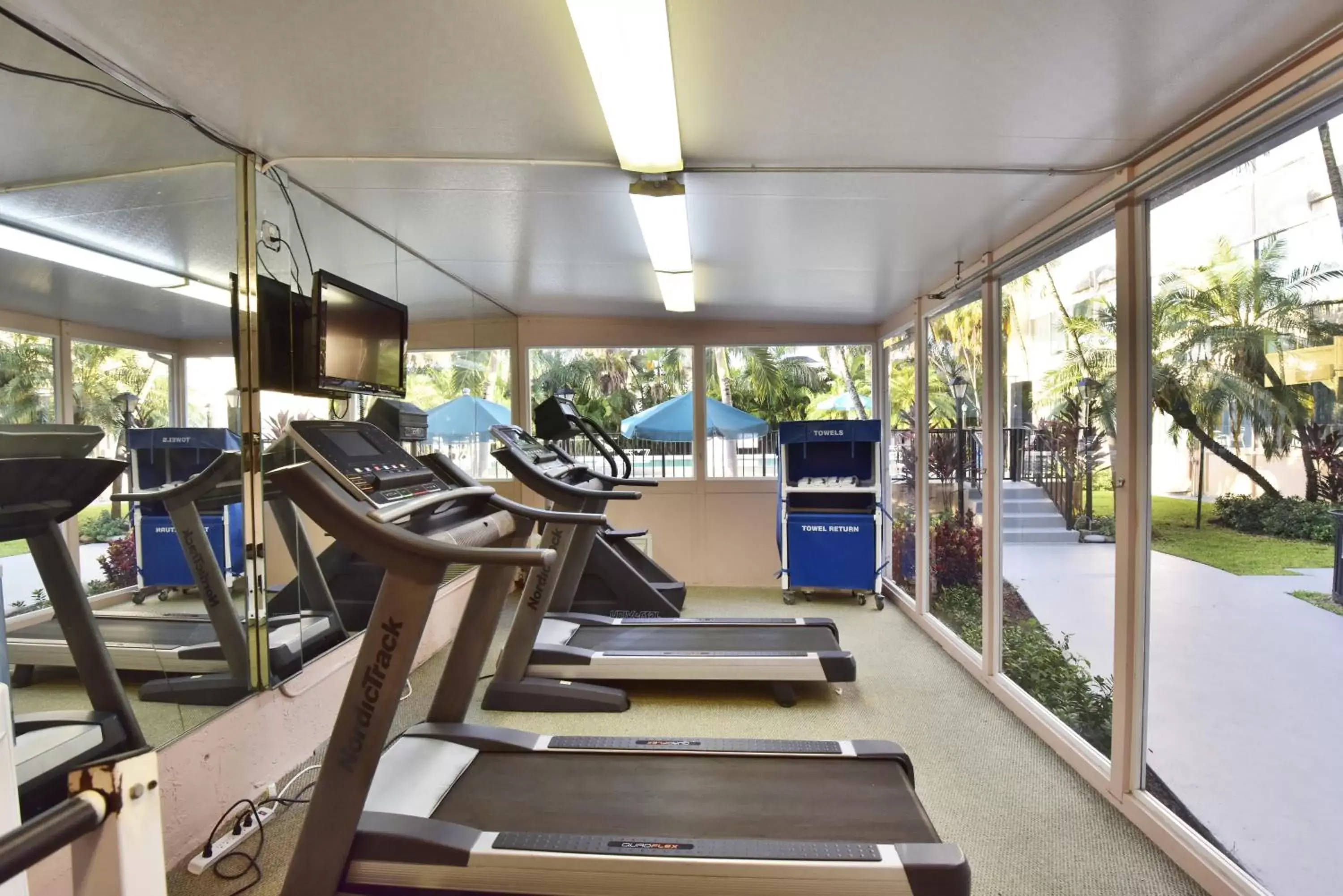 Day, Fitness Center/Facilities in Days Inn by Wyndham Miami International Airport