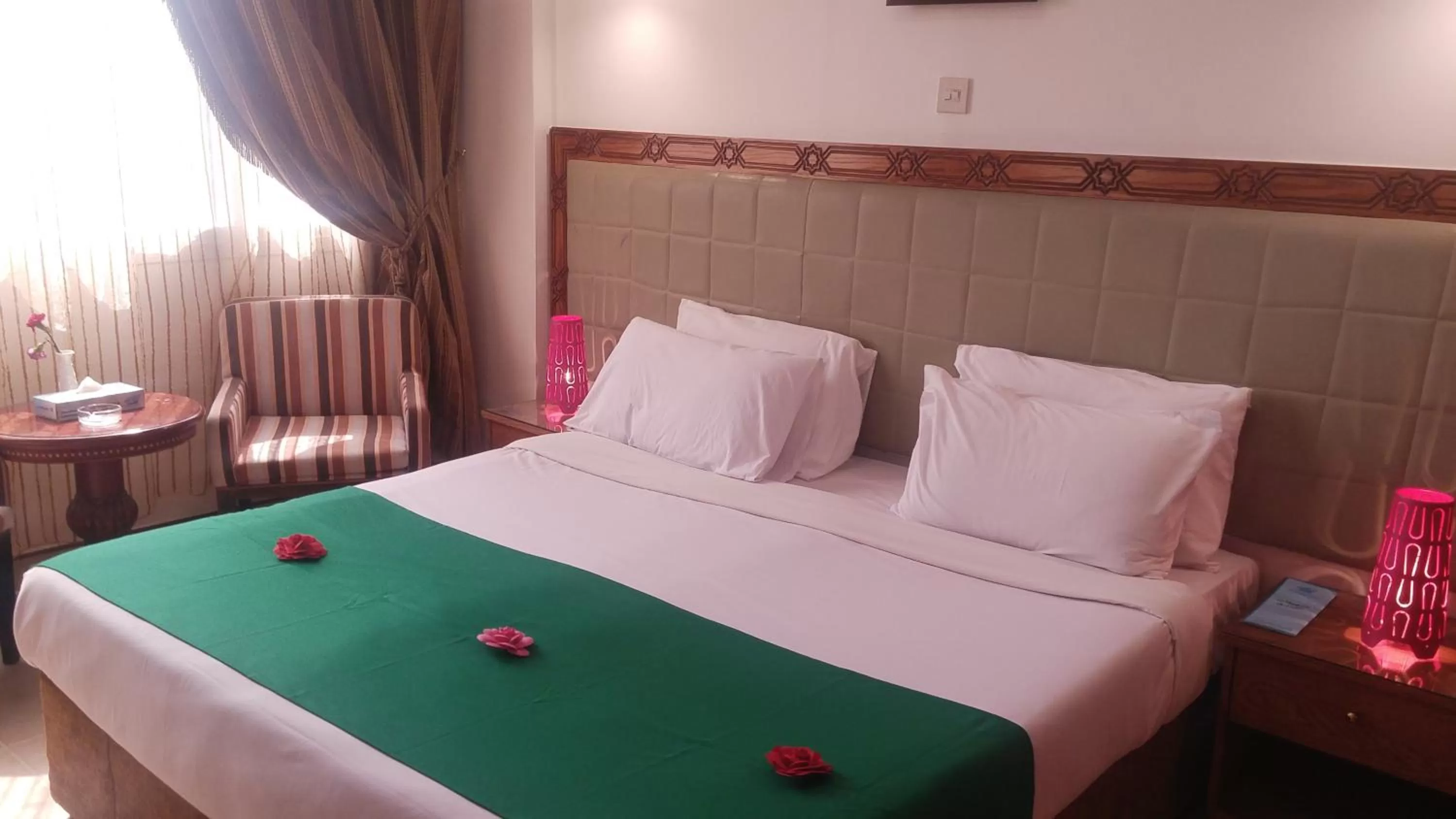 City view, Bed in Kuwait Continental Hotel