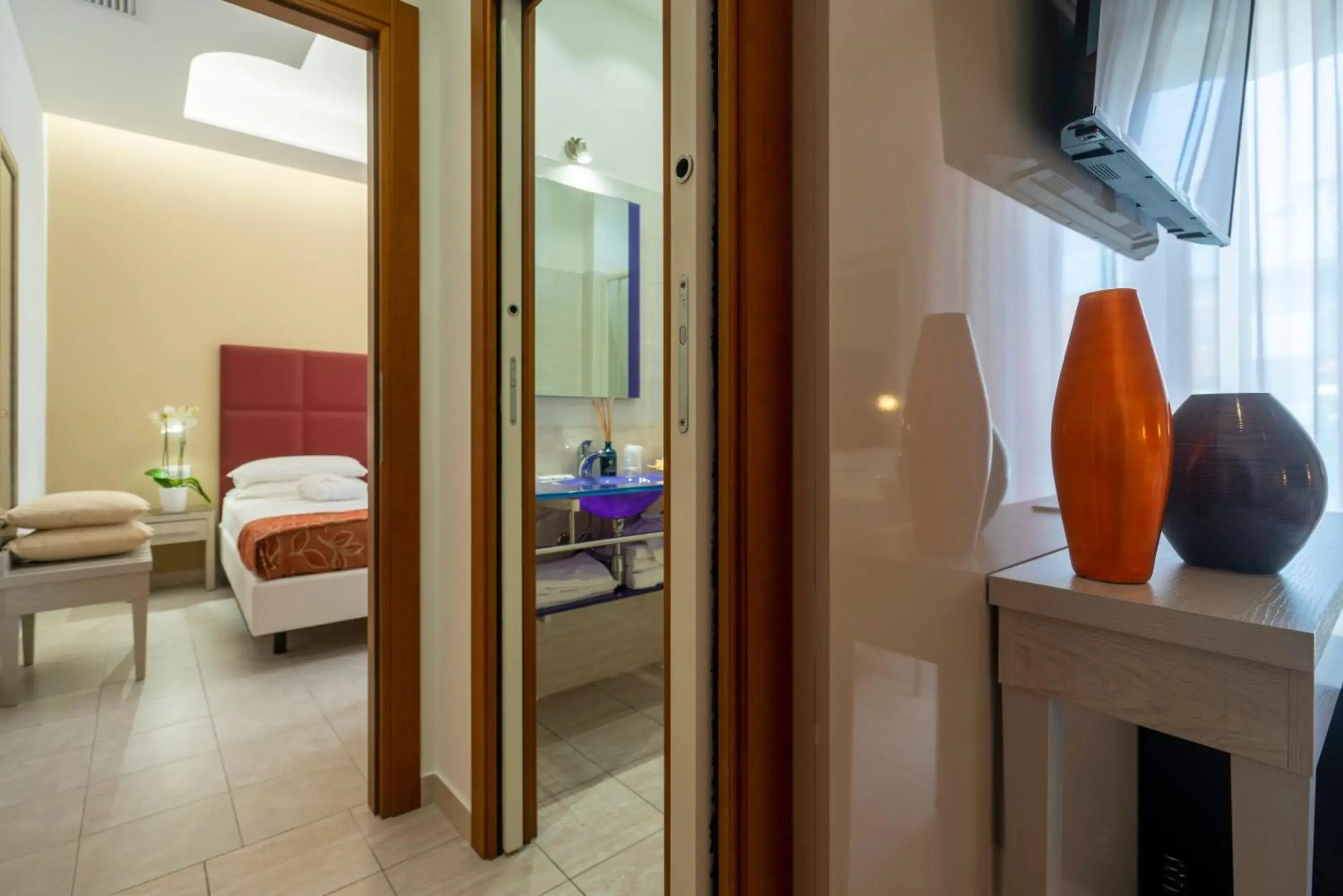 Bed, Bathroom in Hotel Stella D'Oro