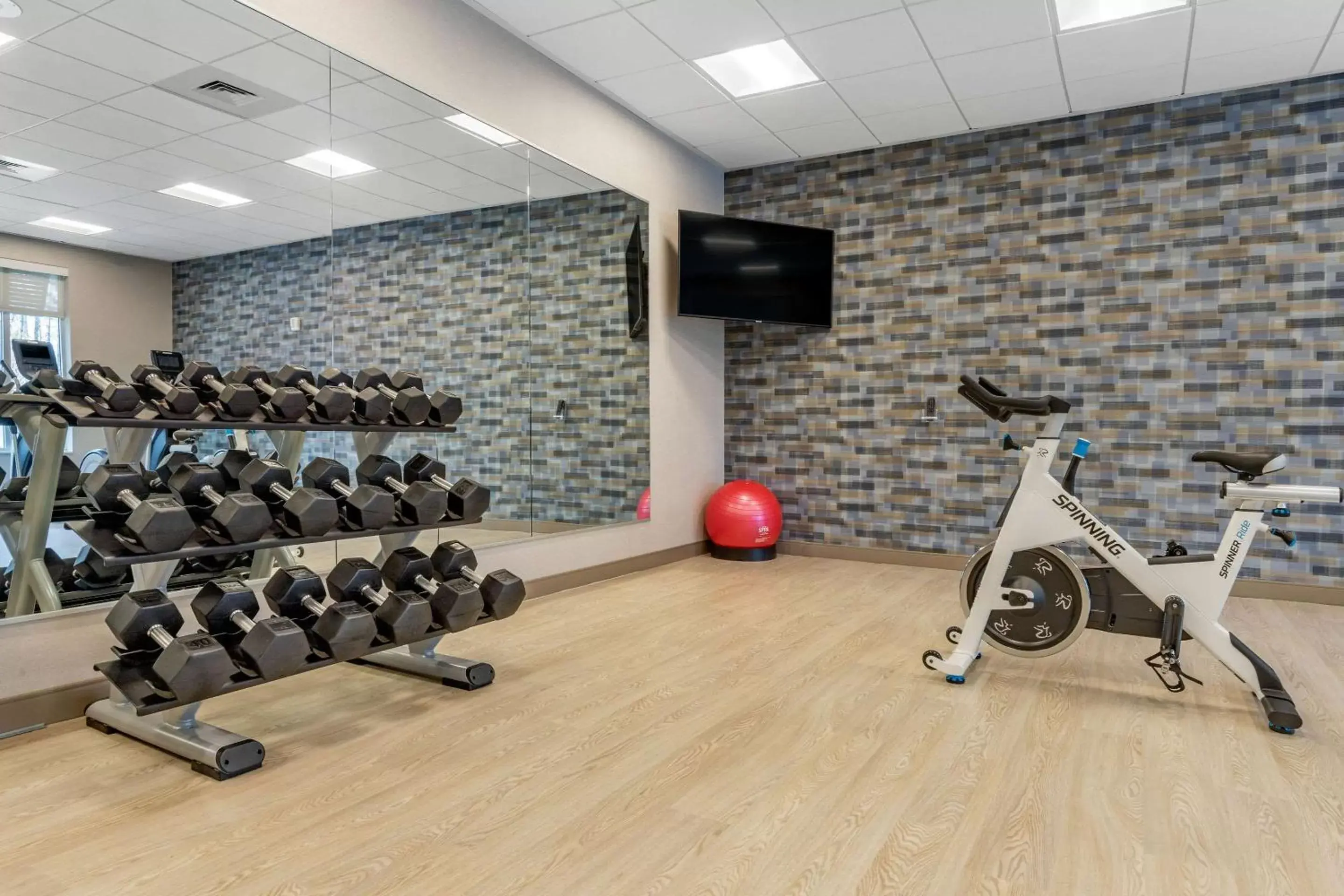 Fitness centre/facilities, Fitness Center/Facilities in Cambria Hotel Summerville - Charleston