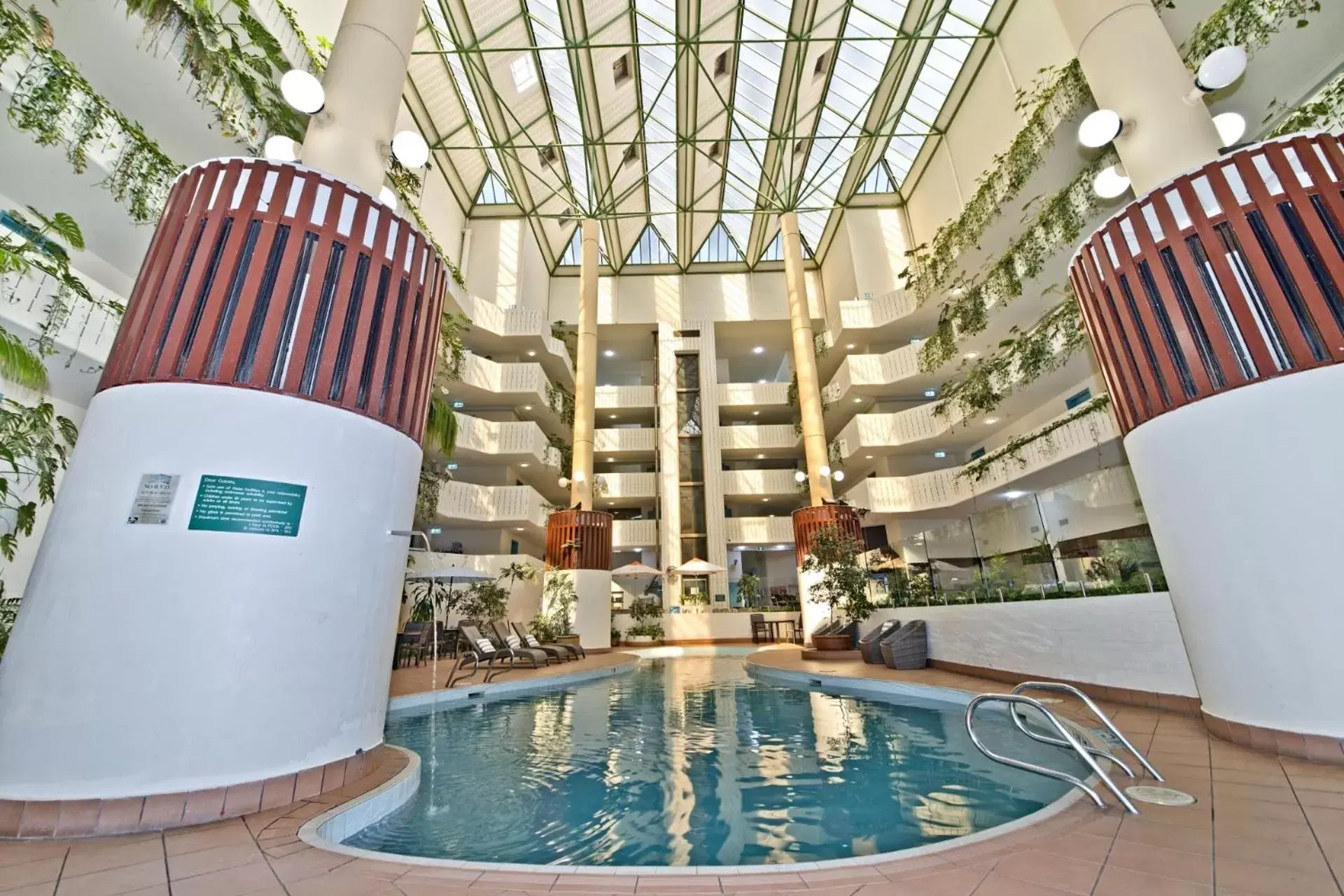 Swimming pool in Atrium Hotel Mandurah