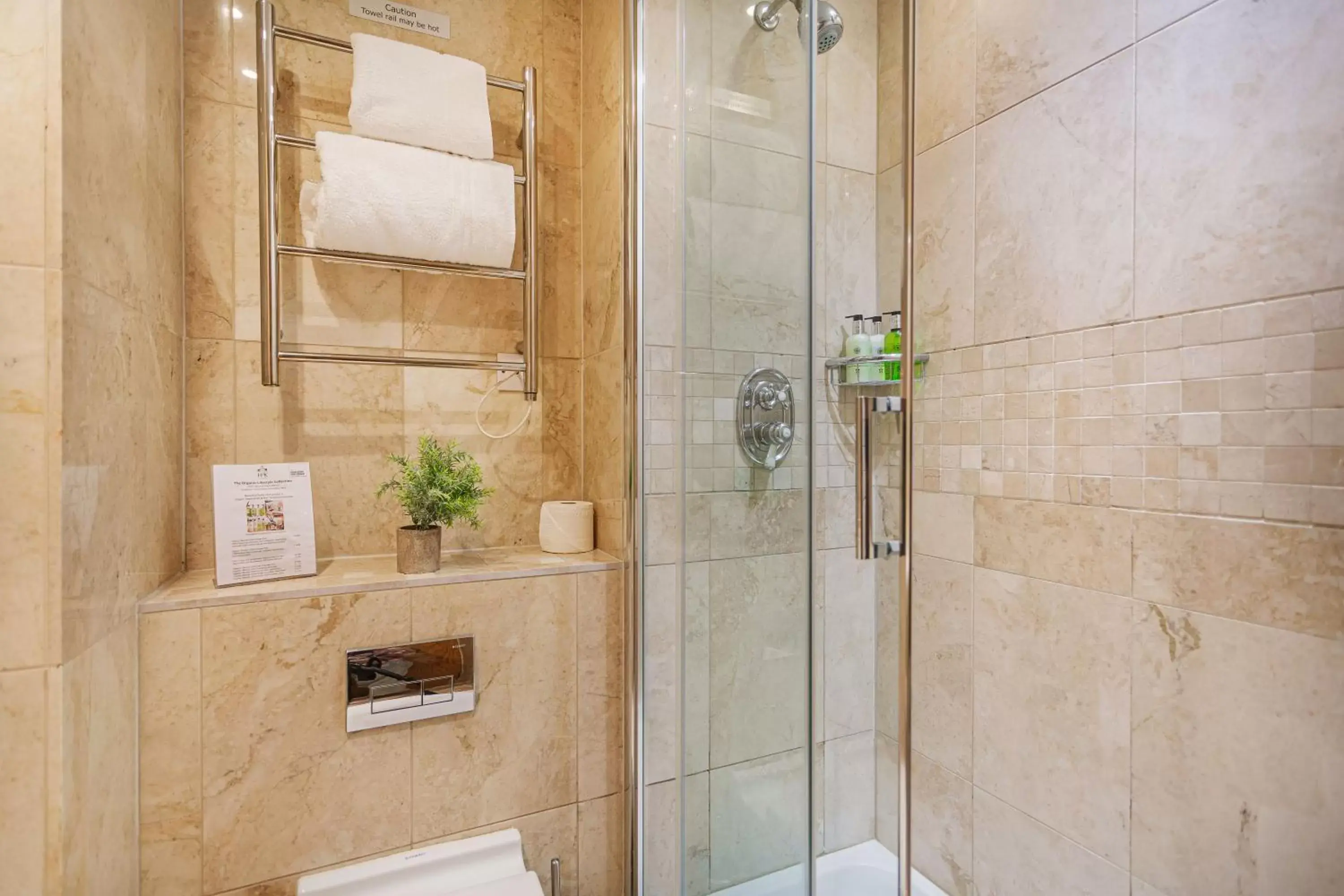 Bathroom in The White Horse Hotel, Romsey, Hampshire