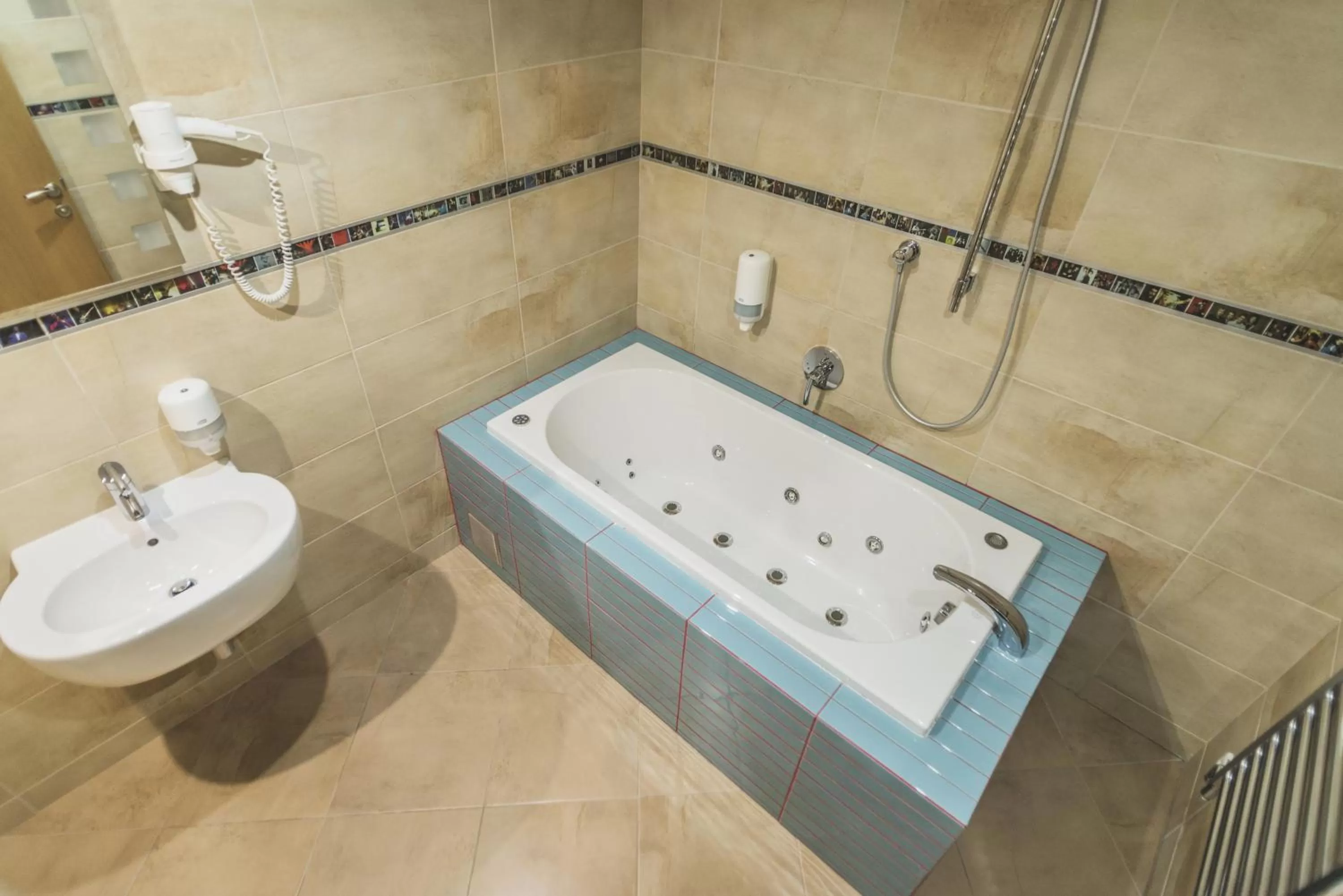 Bathroom in Hotel Muza