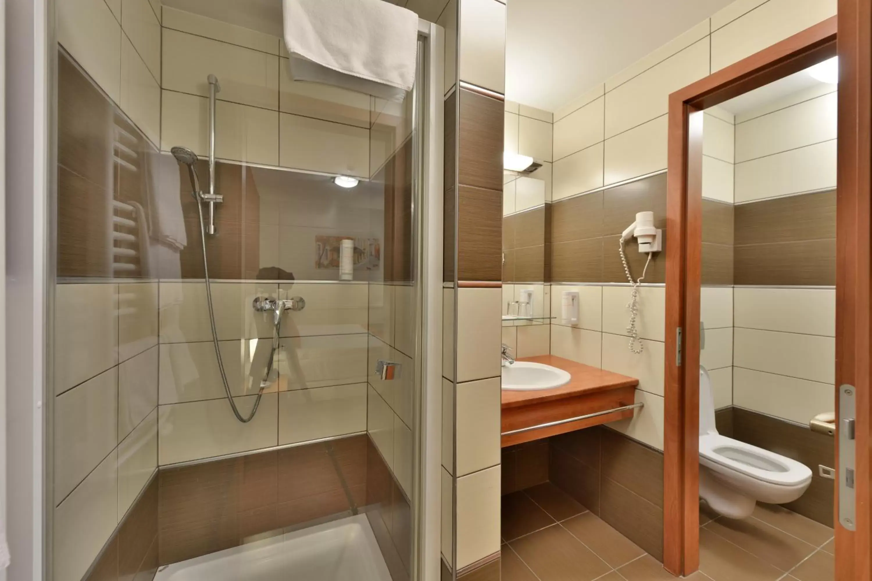 Bathroom in Hotel City Inn