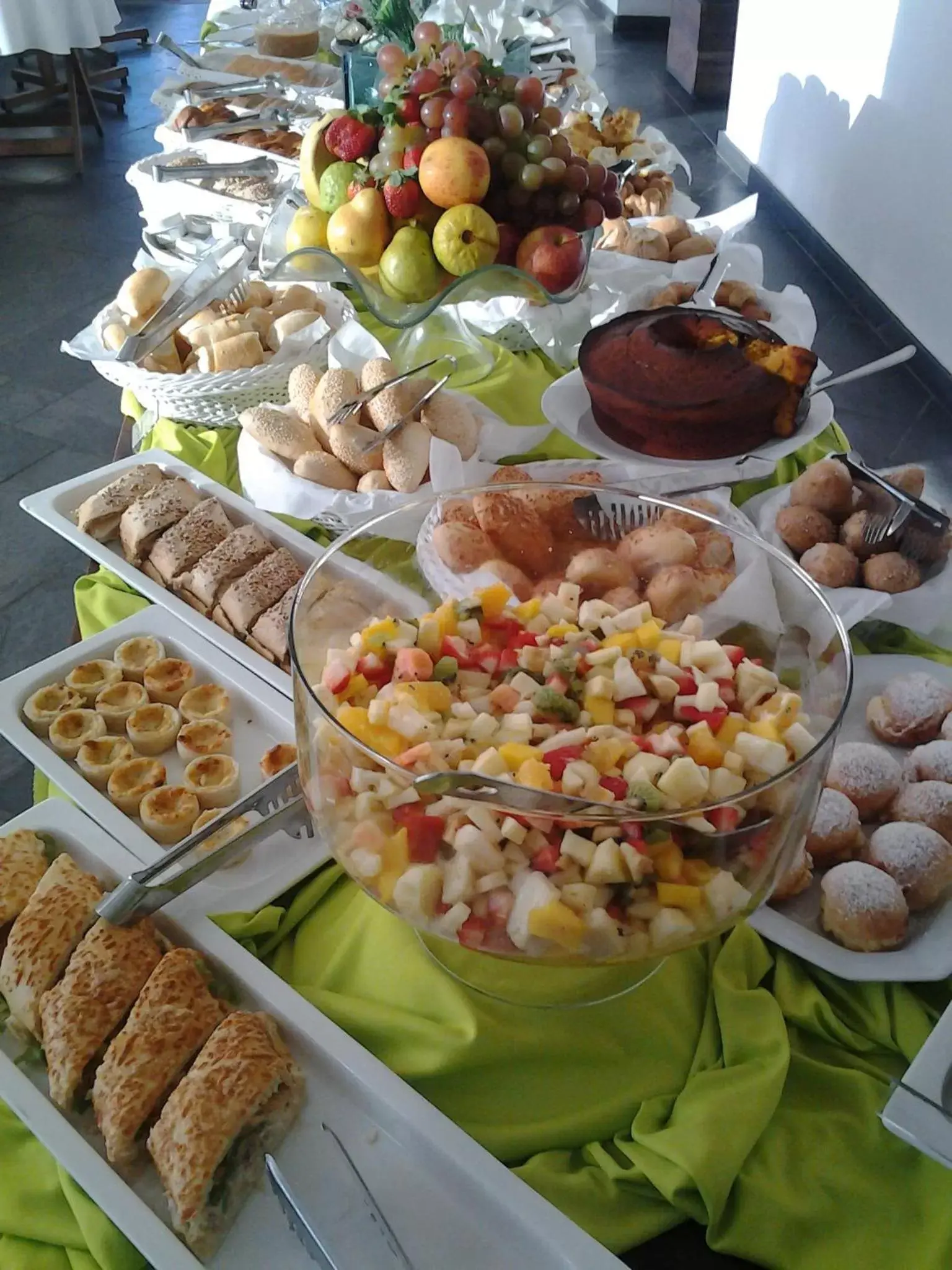 Buffet breakfast in Strand Hotel Guarujá Frente Mar