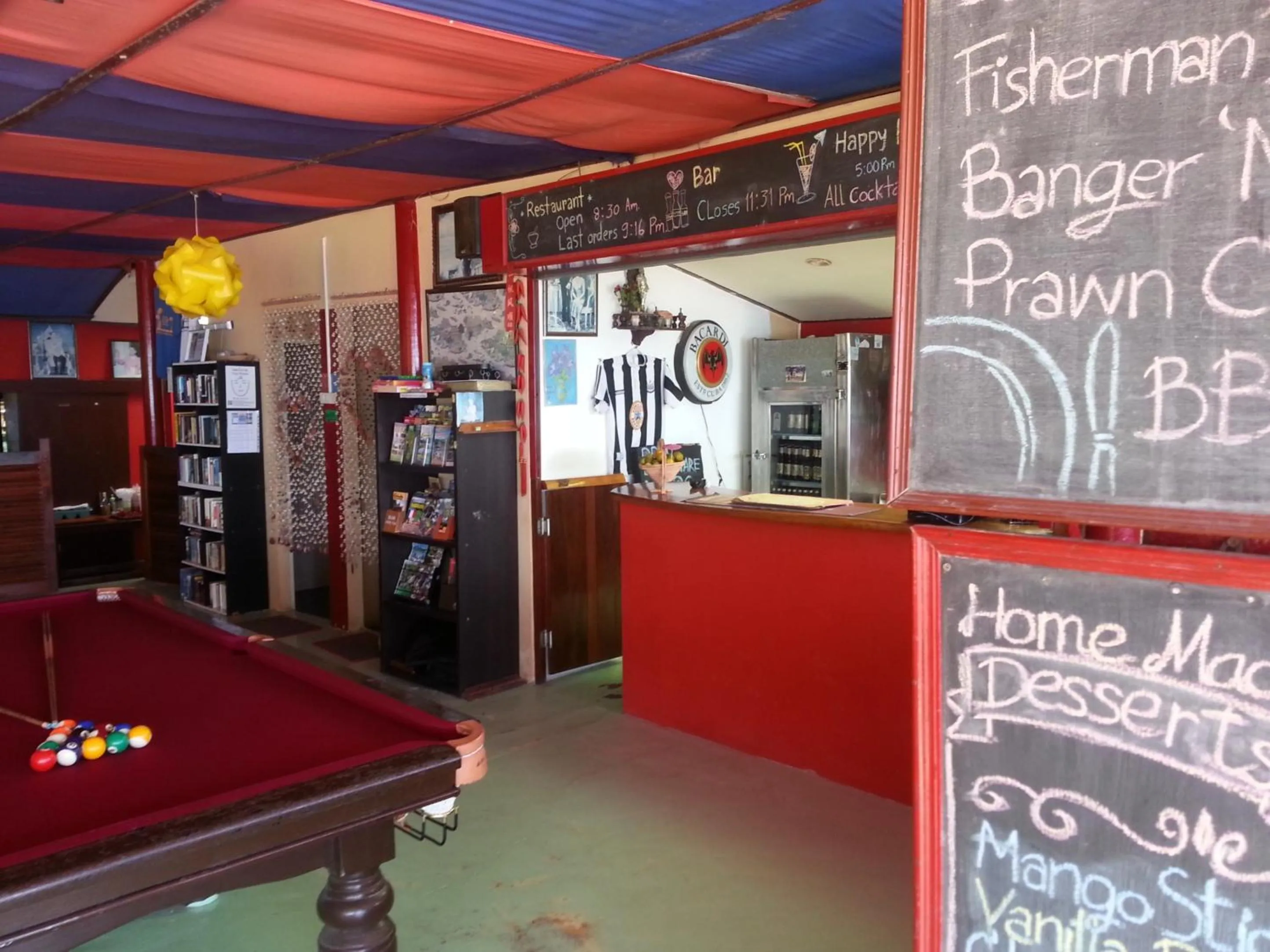 Food and drinks in Moonhut Bungalows