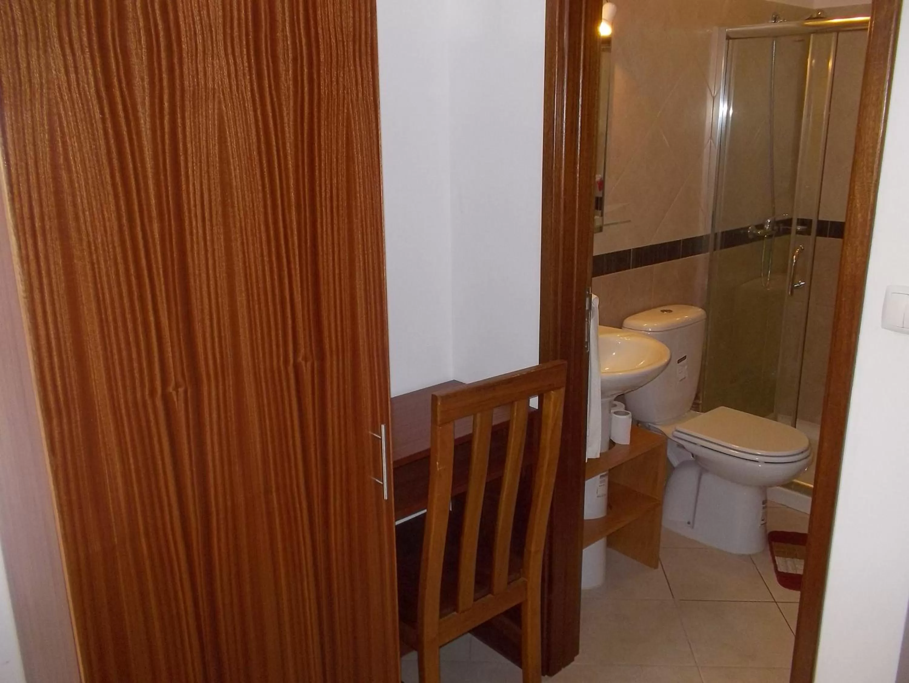 Bathroom in Basic Hotel