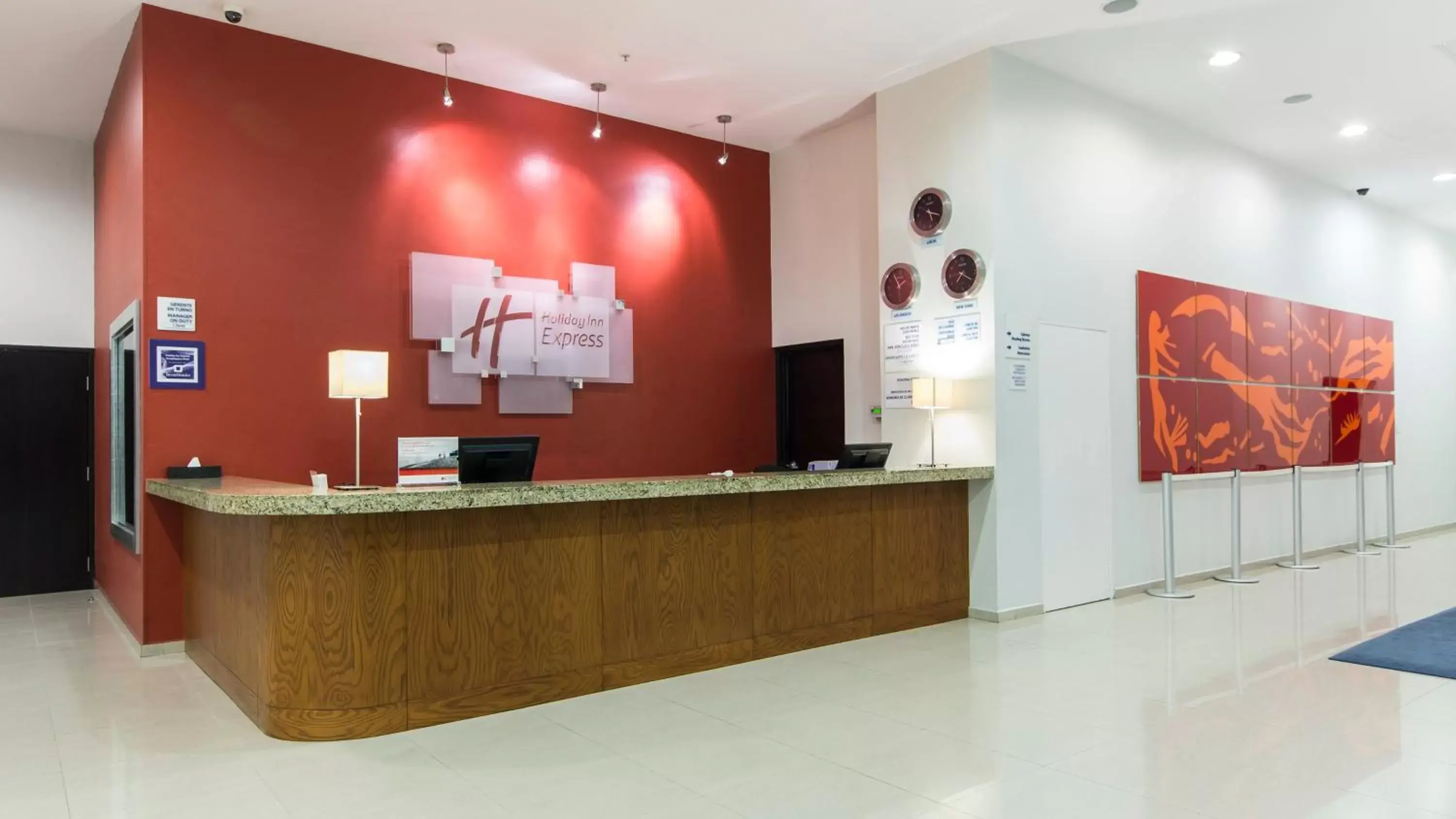 Property building, Lobby/Reception in Holiday Inn Express Guadalajara Iteso, an IHG Hotel