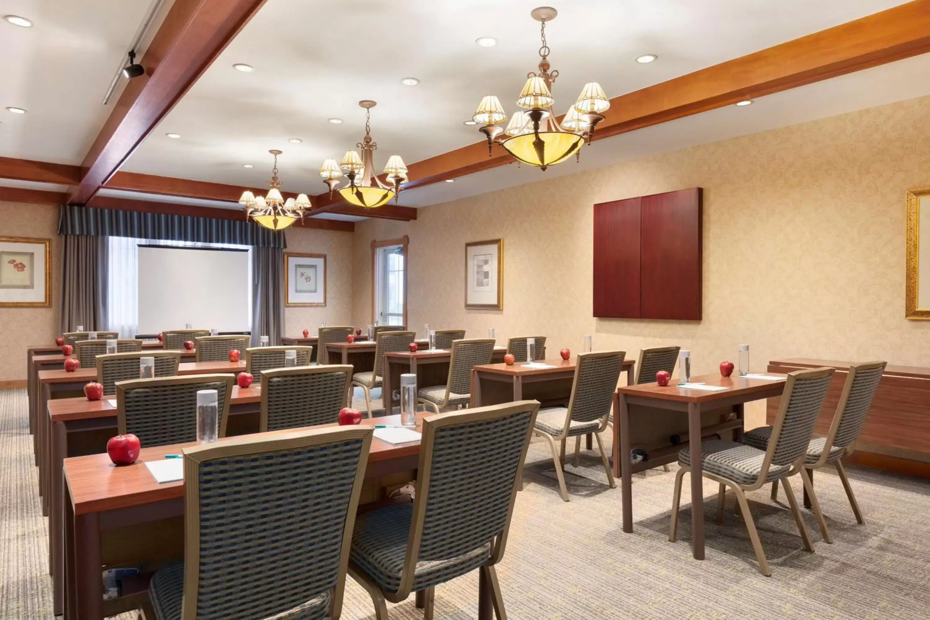 Meeting/conference room, Restaurant/Places to Eat in Homewood Suites by Hilton San Francisco Airport North California