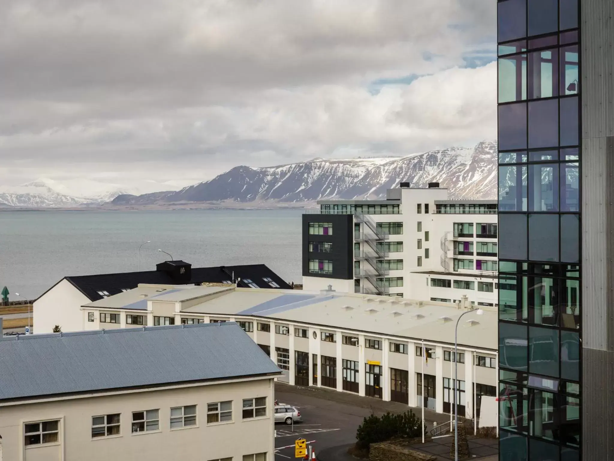 Neighbourhood in Storm Hotel by Keahotels