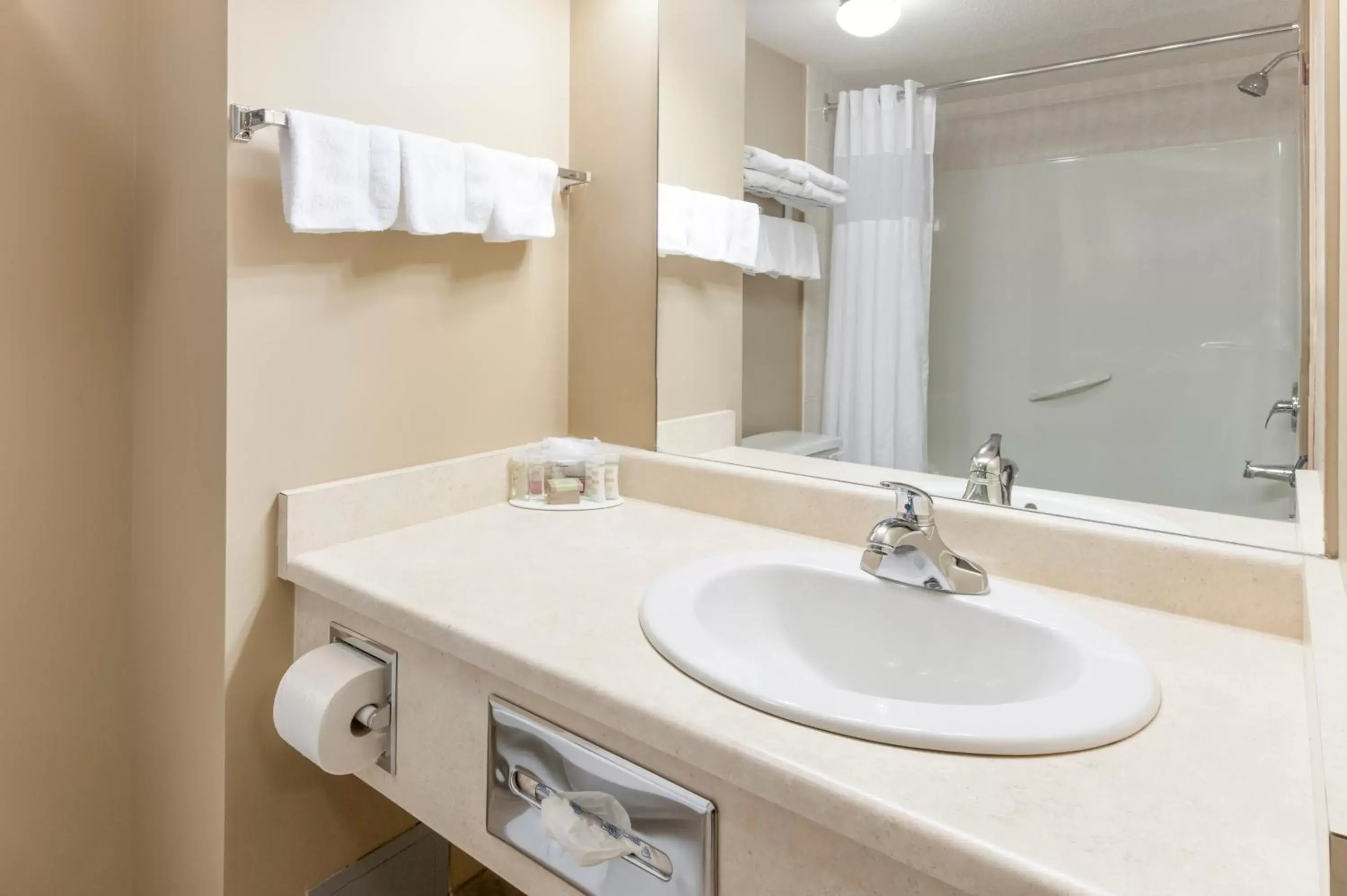 Bathroom in Super 8 by Wyndham Fort Saskatchewan