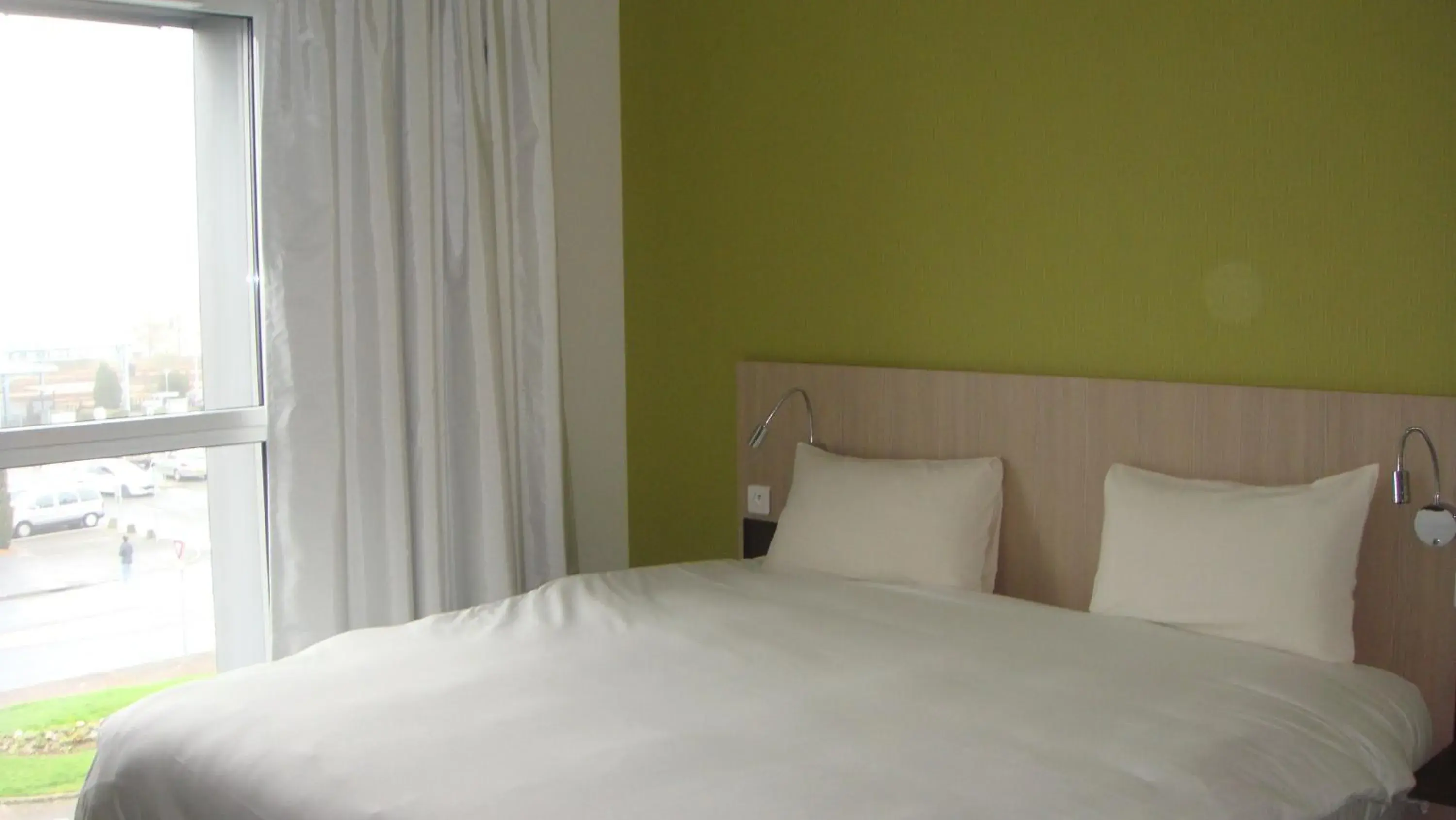 Bed in The Originals Access, Hôtel Cholet Gare Bed in The Originals Access, Hôtel Cholet Gare