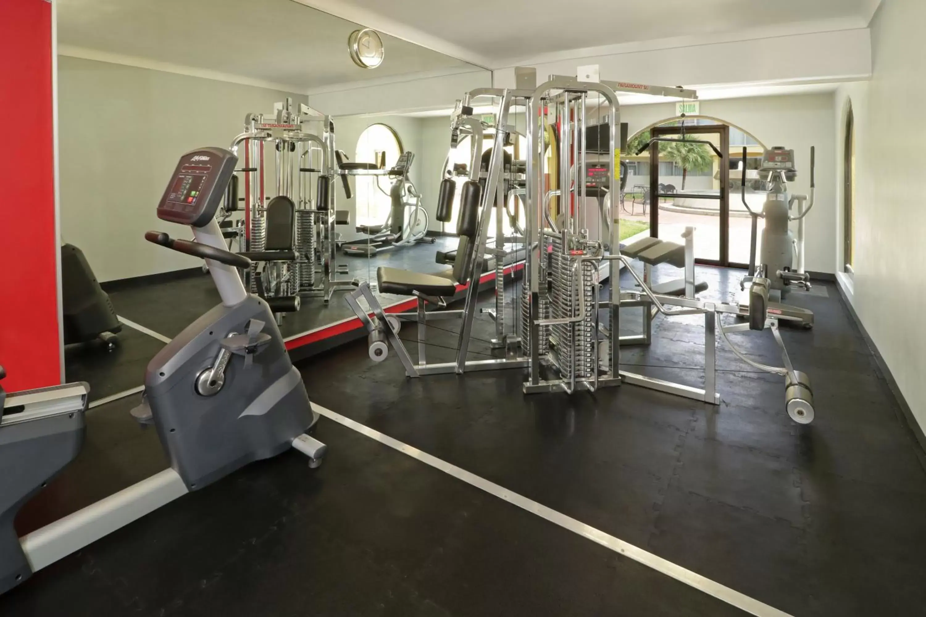 Fitness centre/facilities, Fitness Center/Facilities in Holiday Inn Monterrey Norte, an IHG Hotel