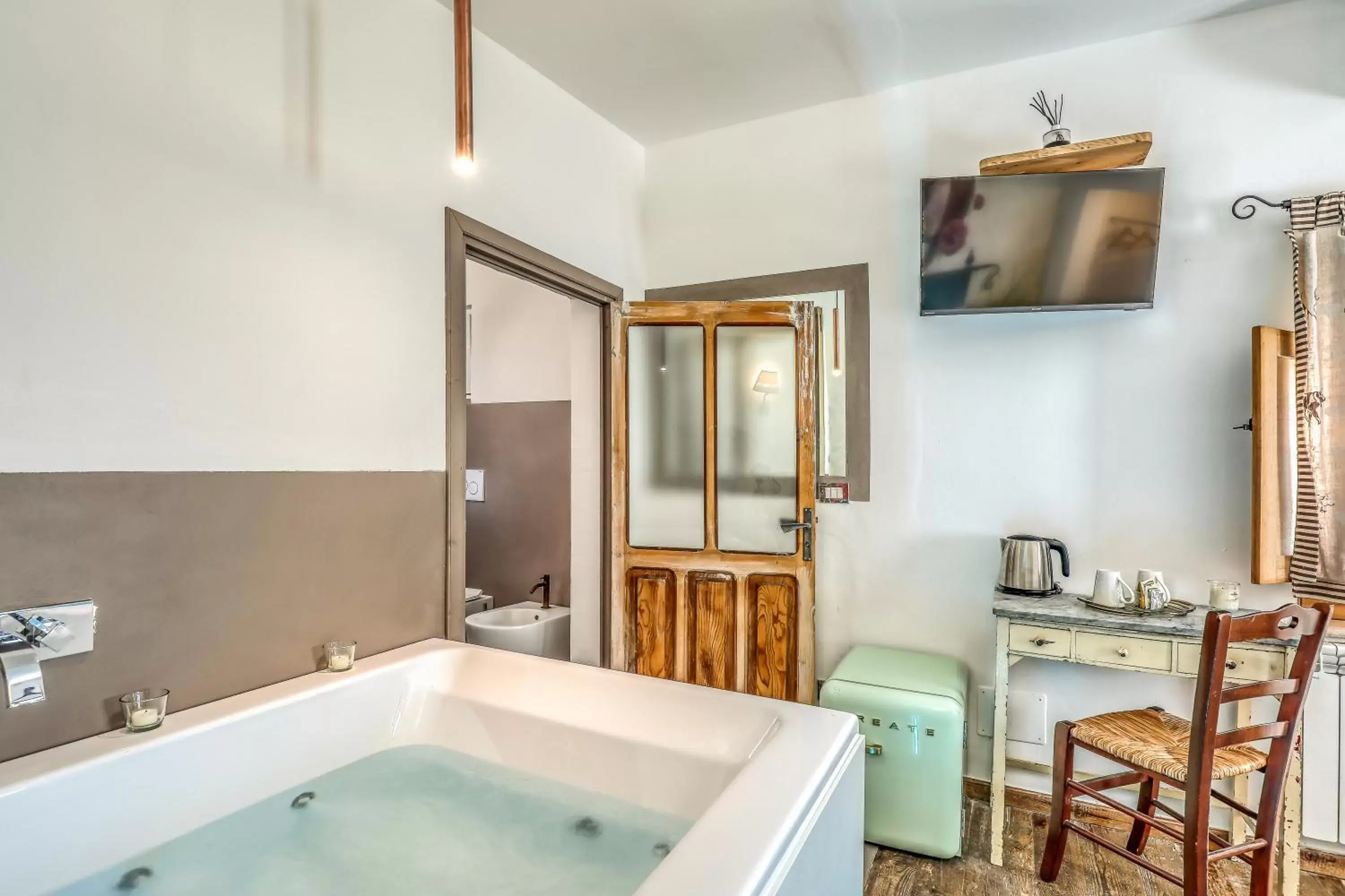 Hot Tub, Bathroom in Trulli Terra Magica
