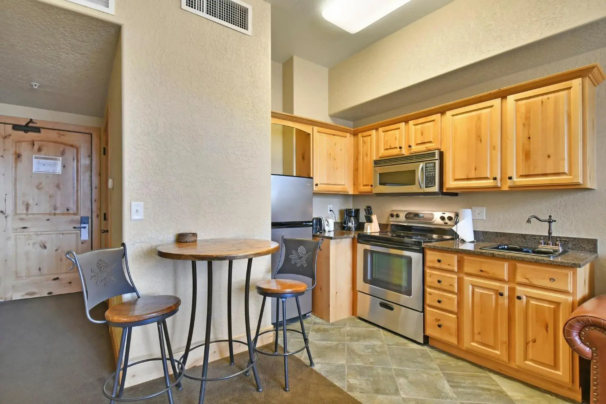 Kitchen or kitchenette, Kitchen/Kitchenette in Silverado Lodge Park City - Canyons Village