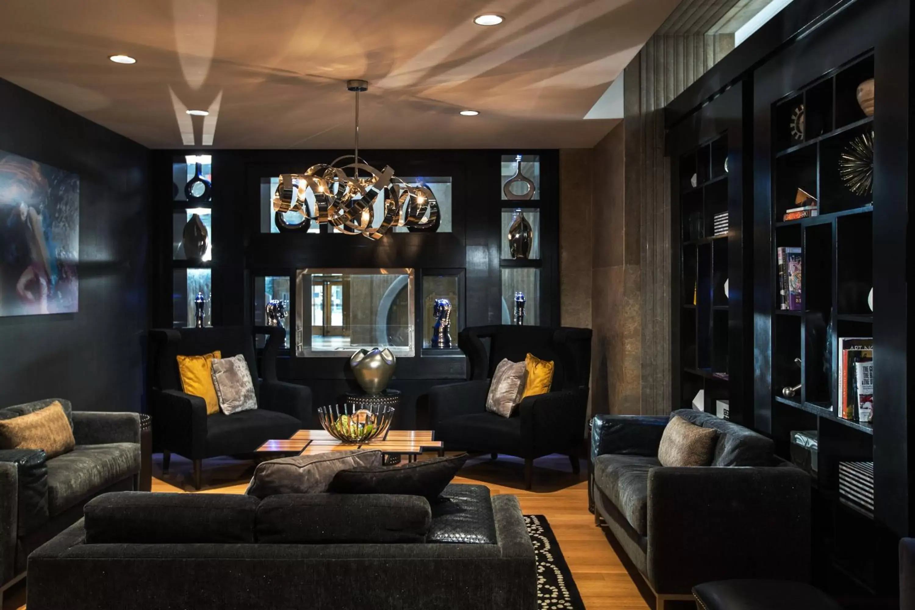 Lounge or bar, Seating Area in Renaissance Cincinnati Downtown Hotel