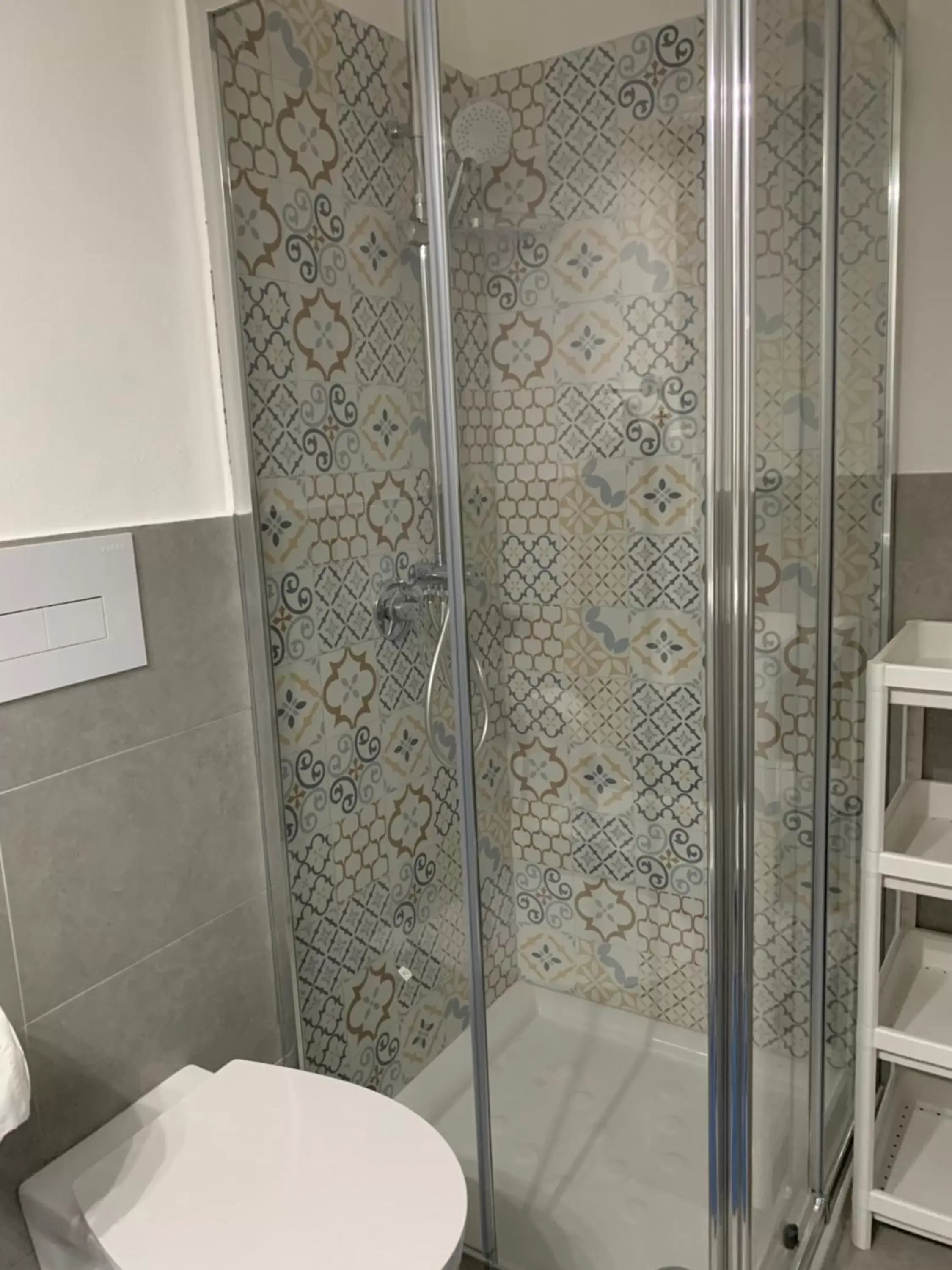 Shower, Bathroom in B&B Ramura