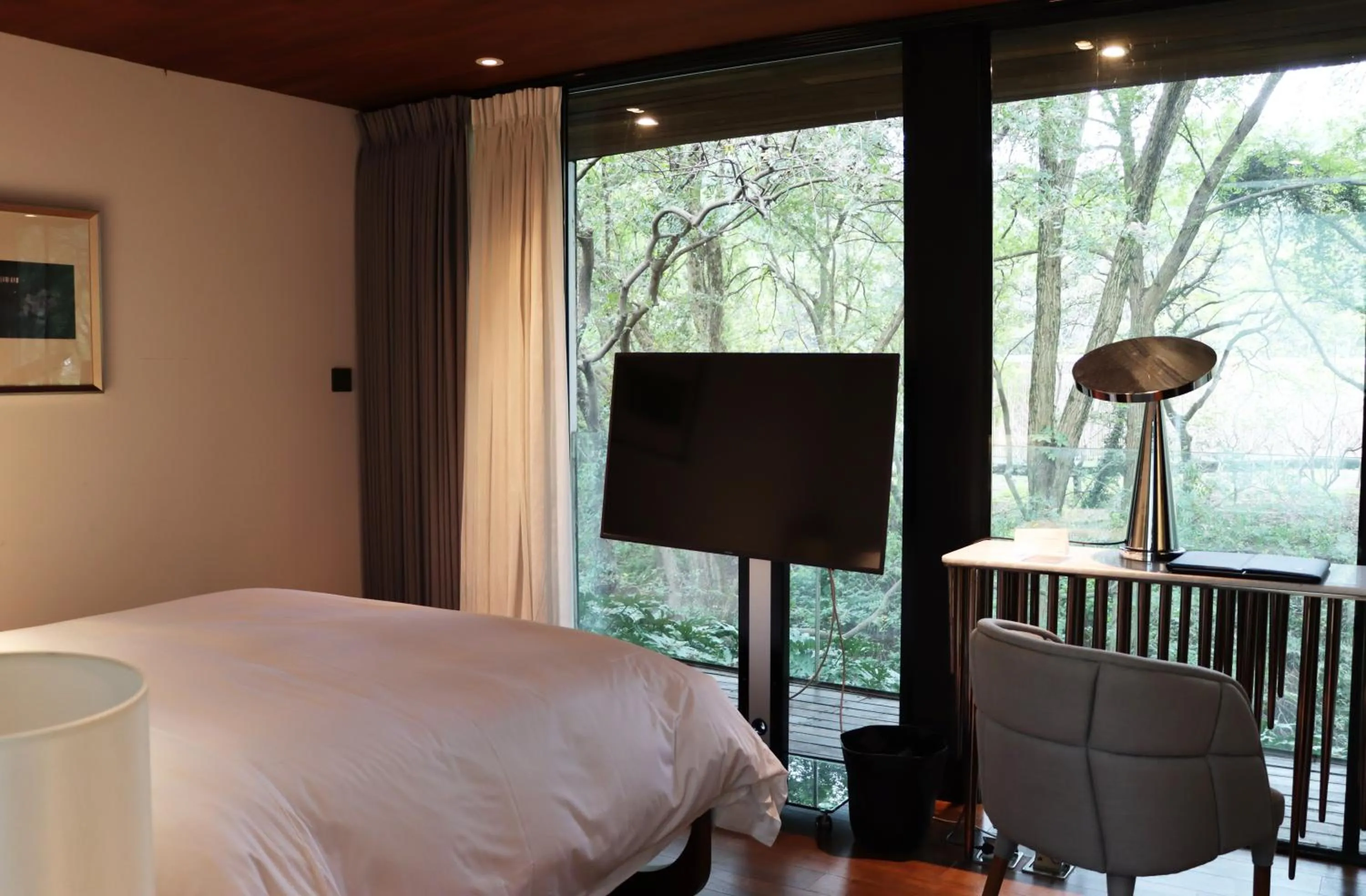 Bed in The Sifang Hotel Nanjing, Autograph Collection