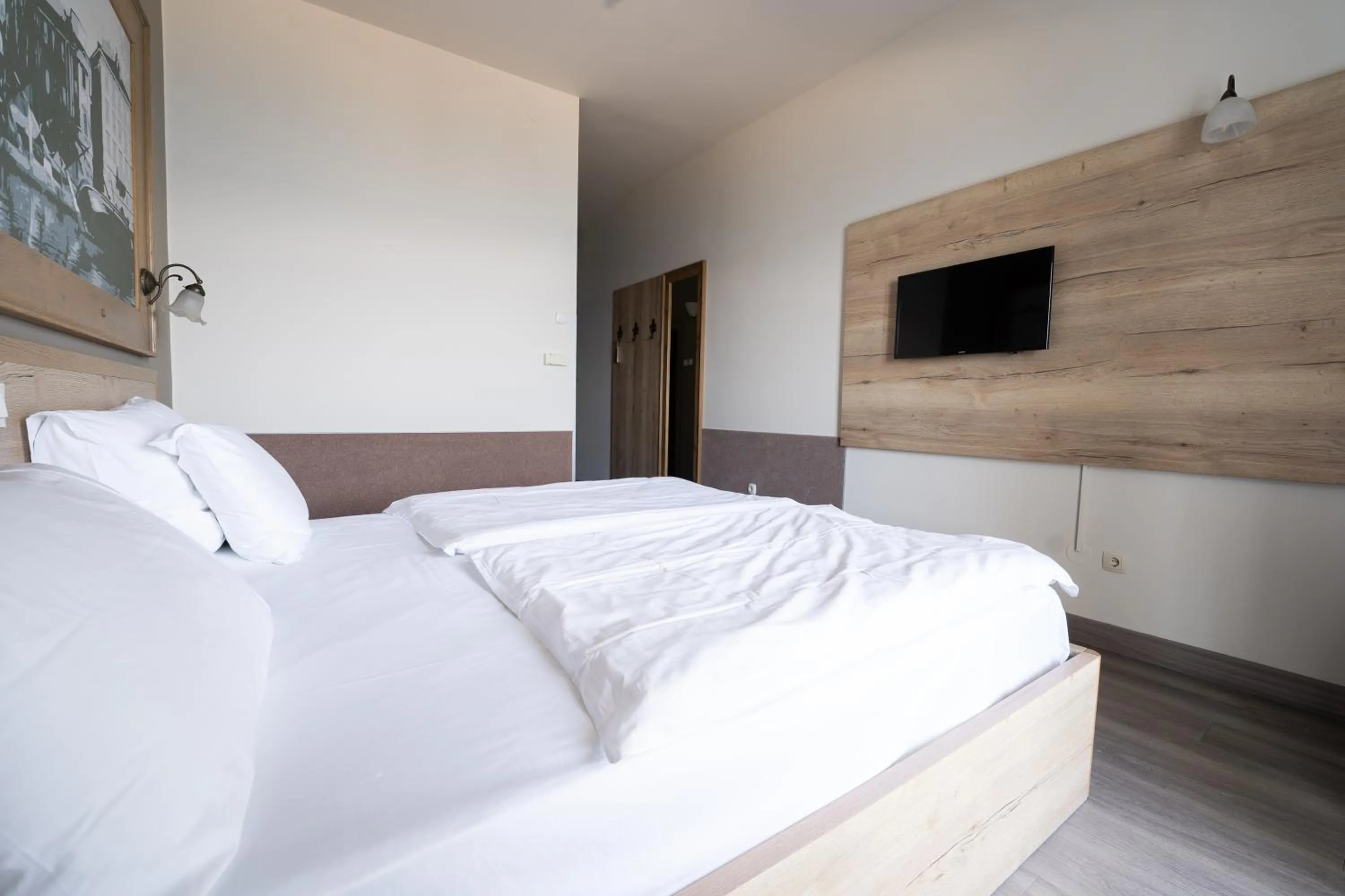 TV and multimedia, Bed in Hotel Piran