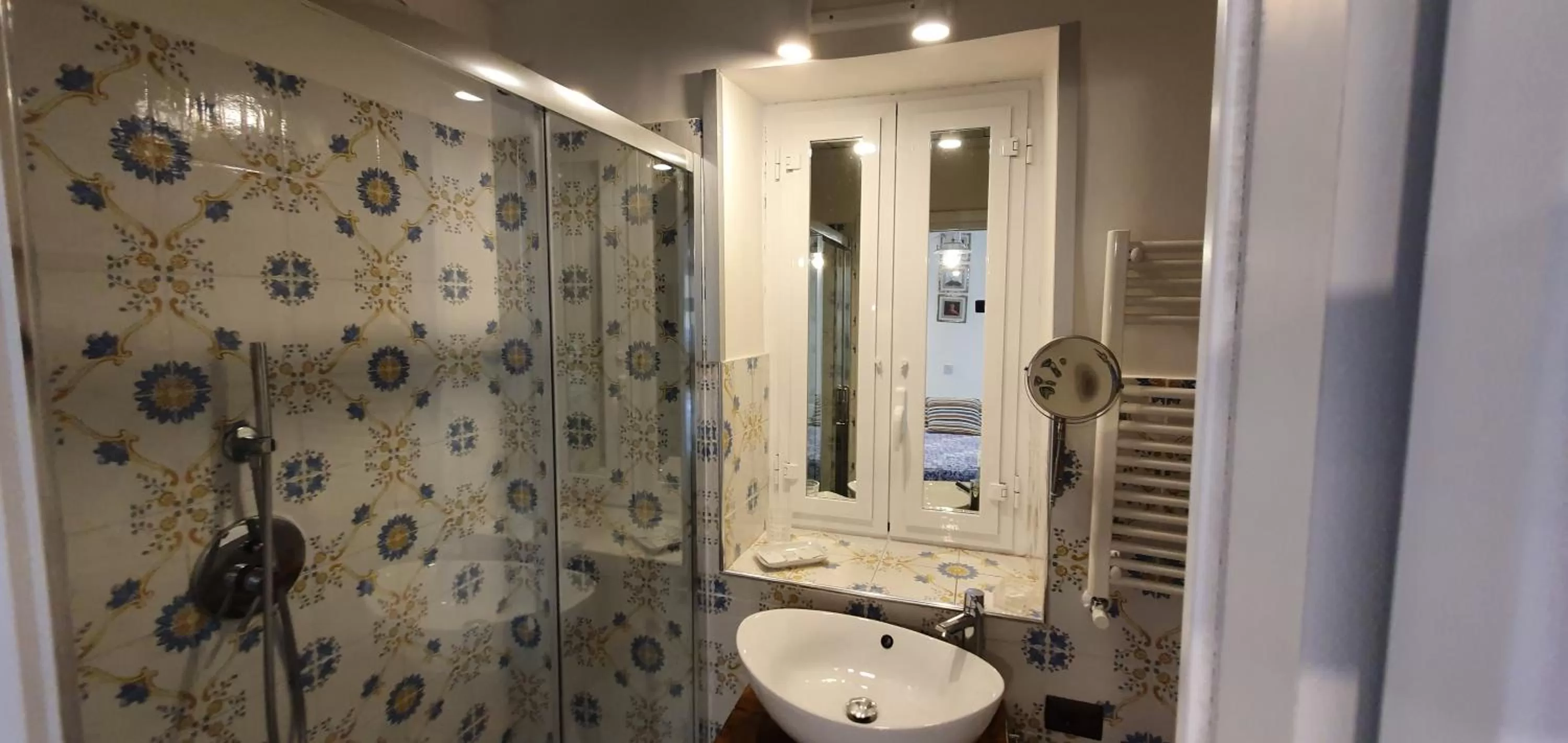 Bathroom in The Spanish Palace, Suites, Rooms, Apartments & Terraces