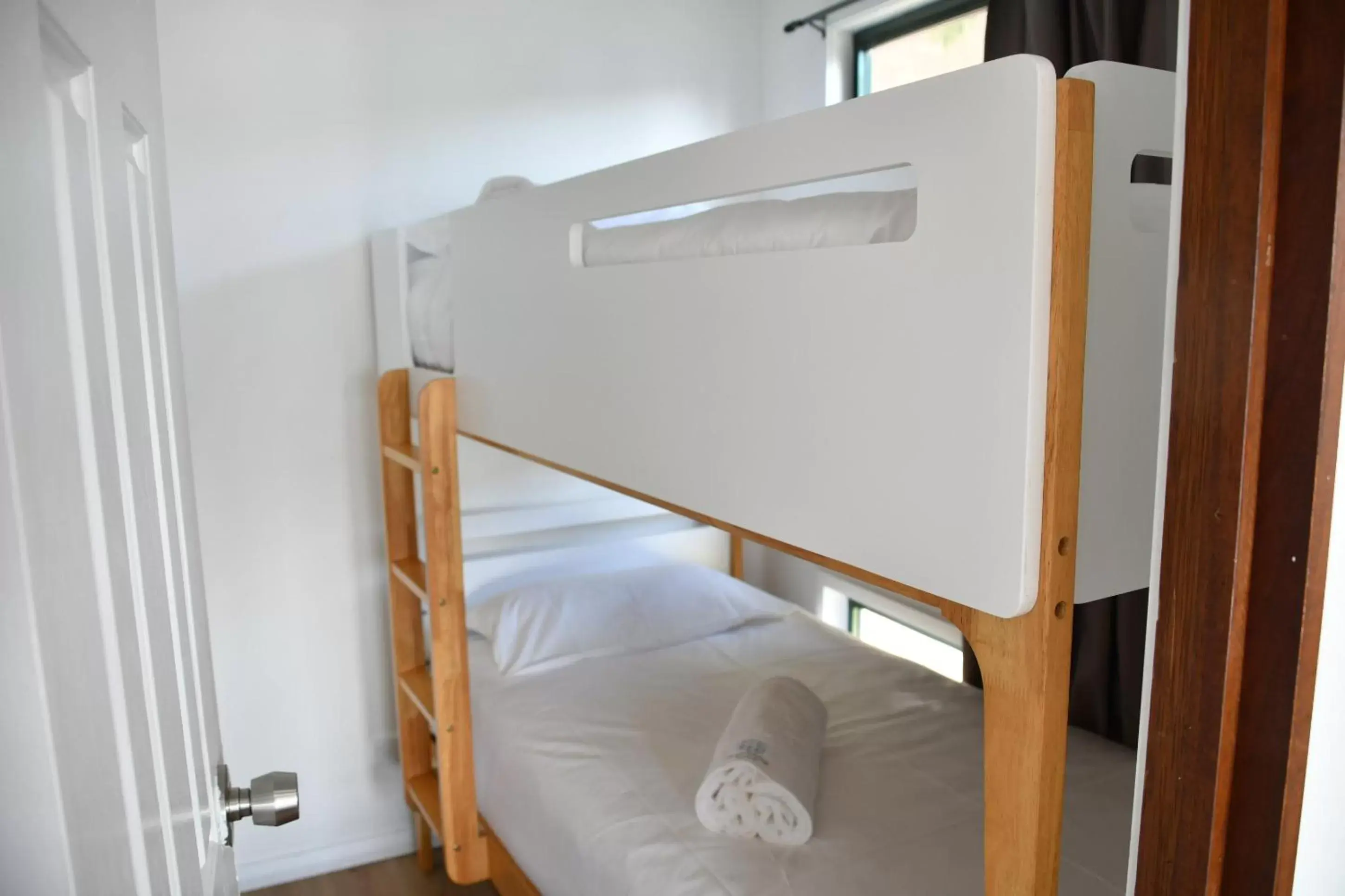 bunk bed in Lakeside Inn Wollongong