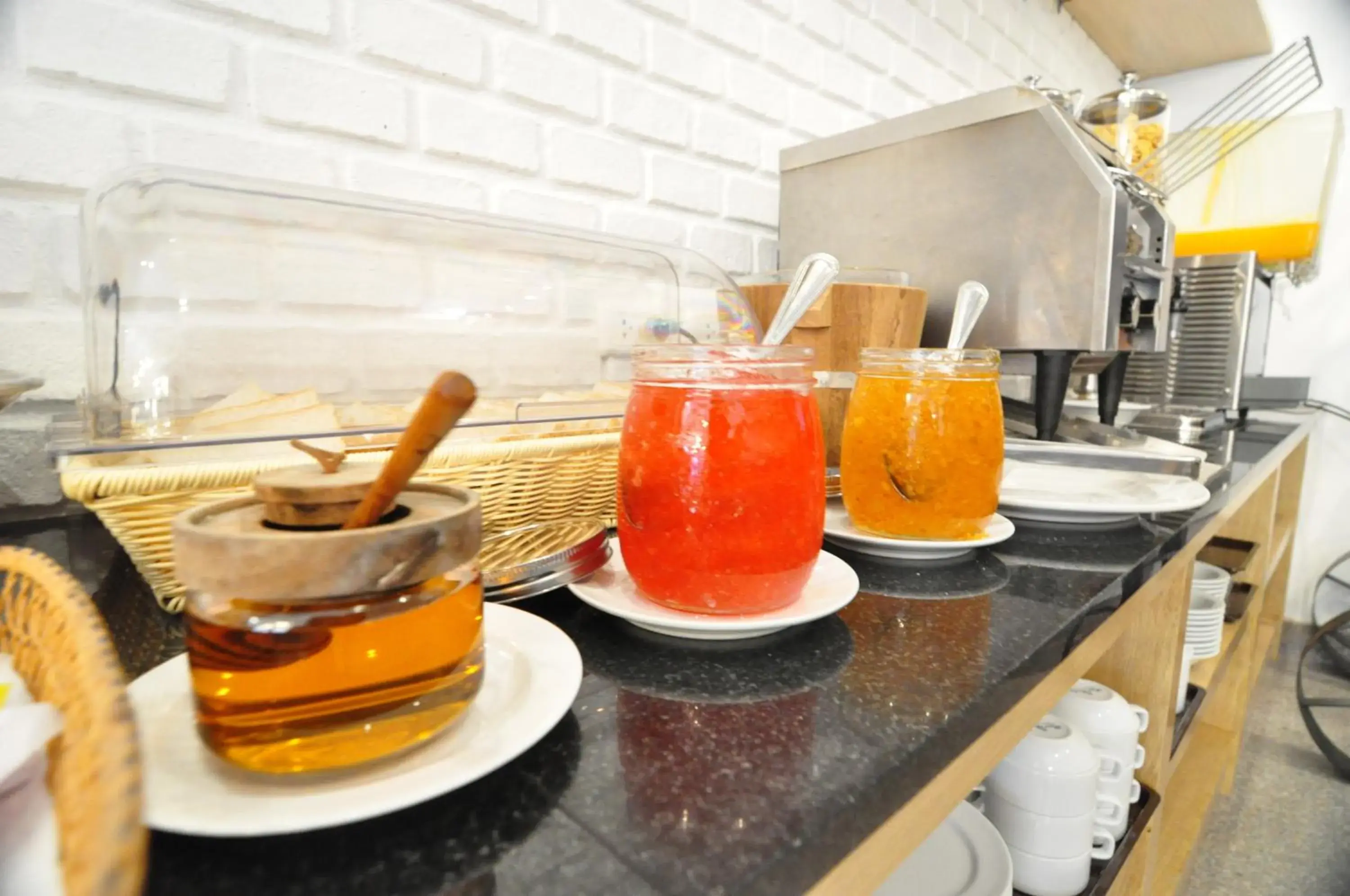 Restaurant/places to eat in Forty Winks Phuket Hotel Restaurant/places to eat in Forty Winks Phuket Hotel