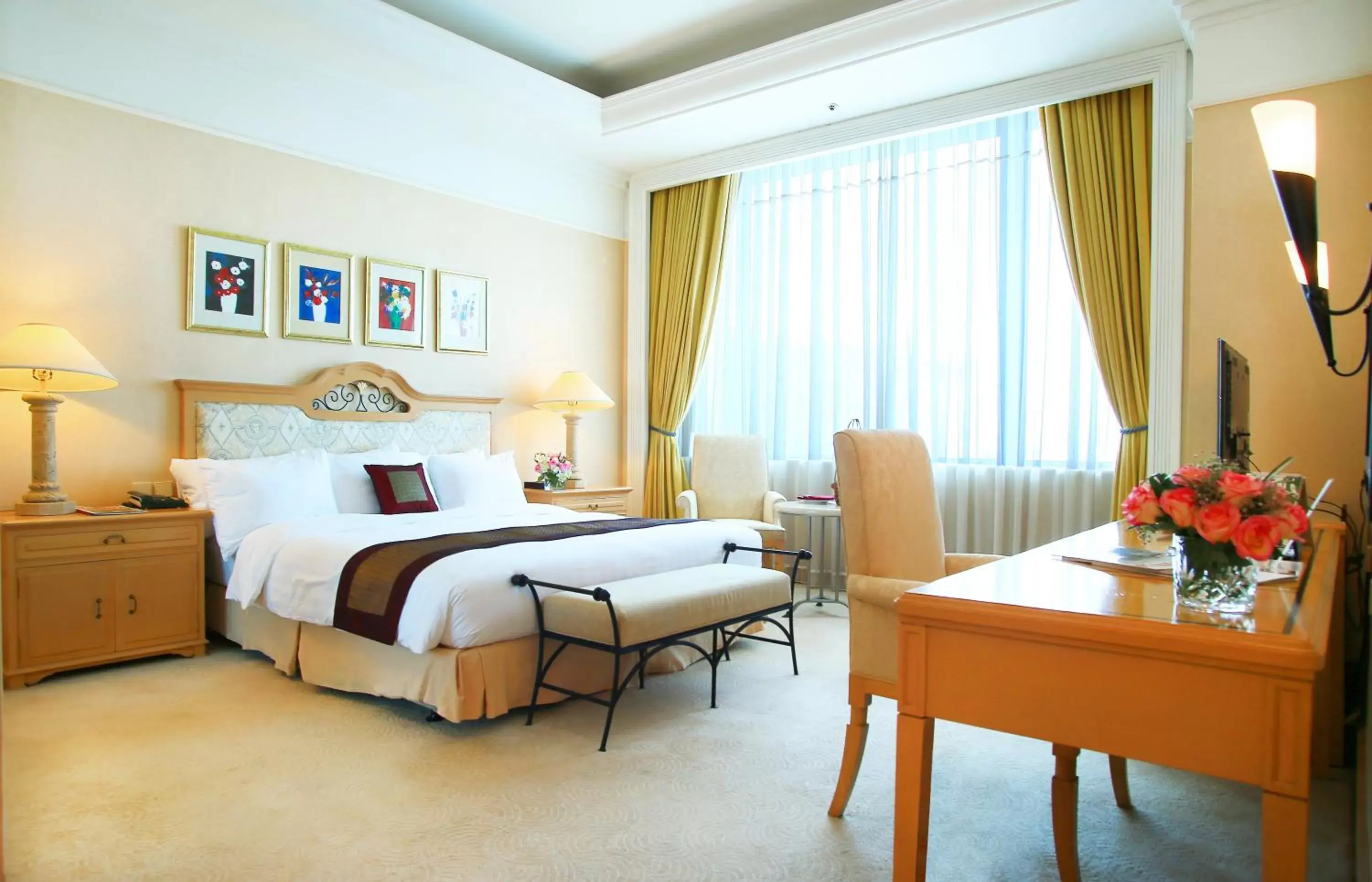 VIP, Bed in Hanoi Daewoo Hotel