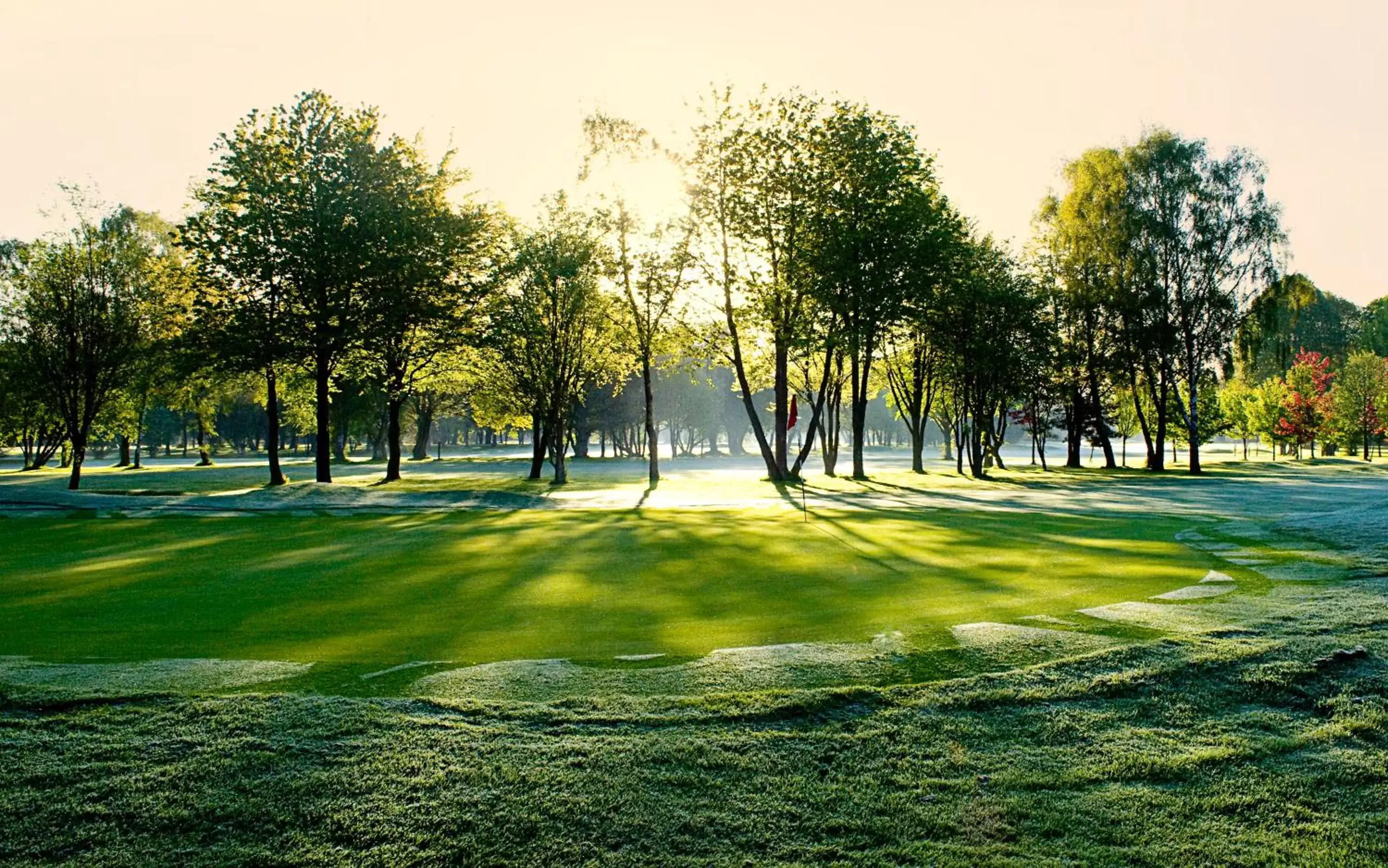 Golfcourse, Garden in The Lodge at Kingswood