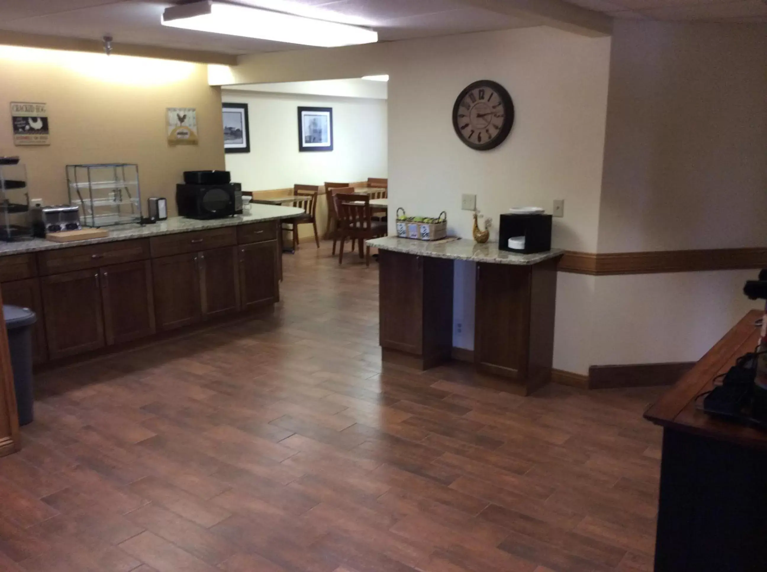 Restaurant/places to eat, Lobby/Reception in Country Inn Two Harbors