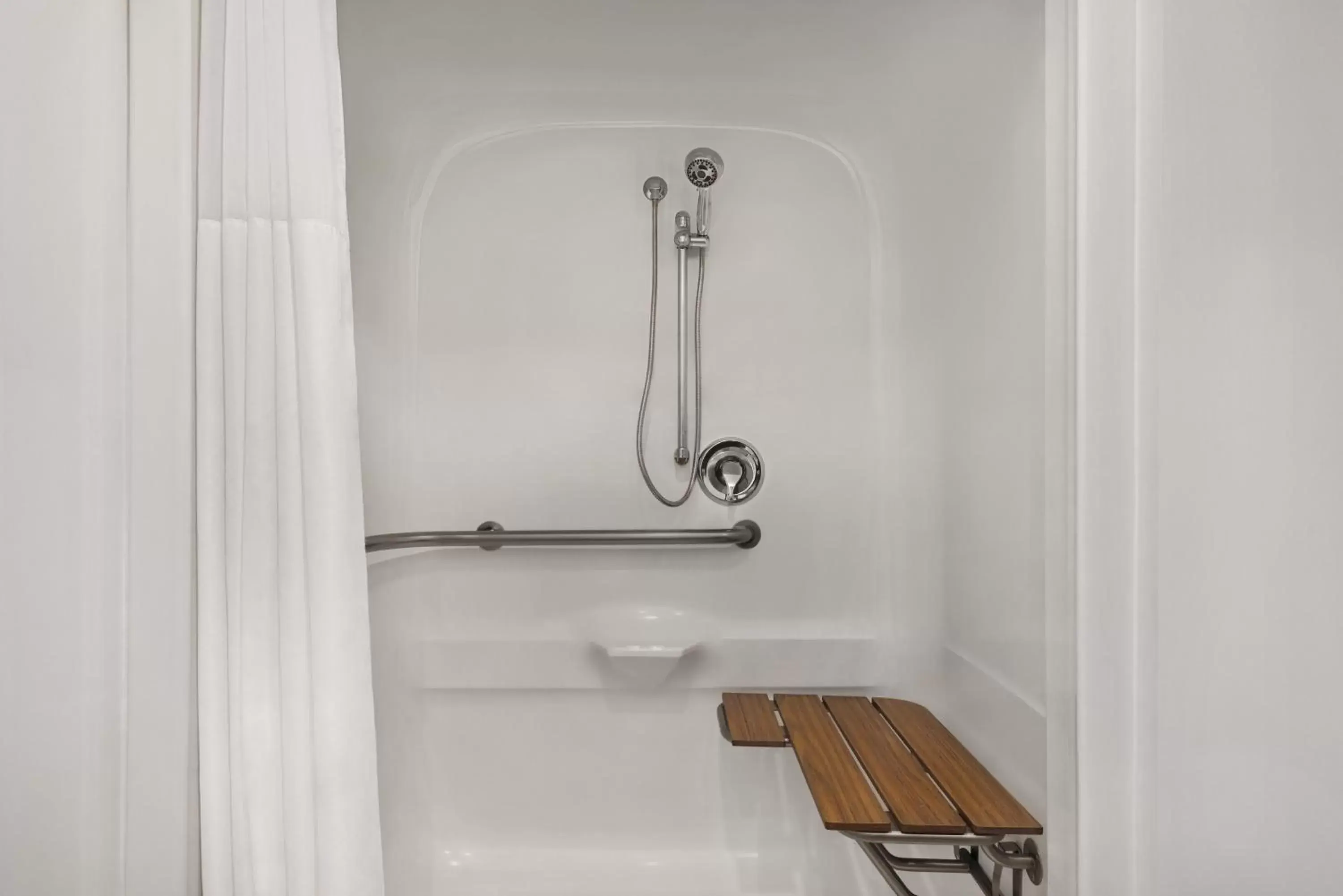 Bathroom in Country Inn & Suites by Radisson, Schaumburg, IL