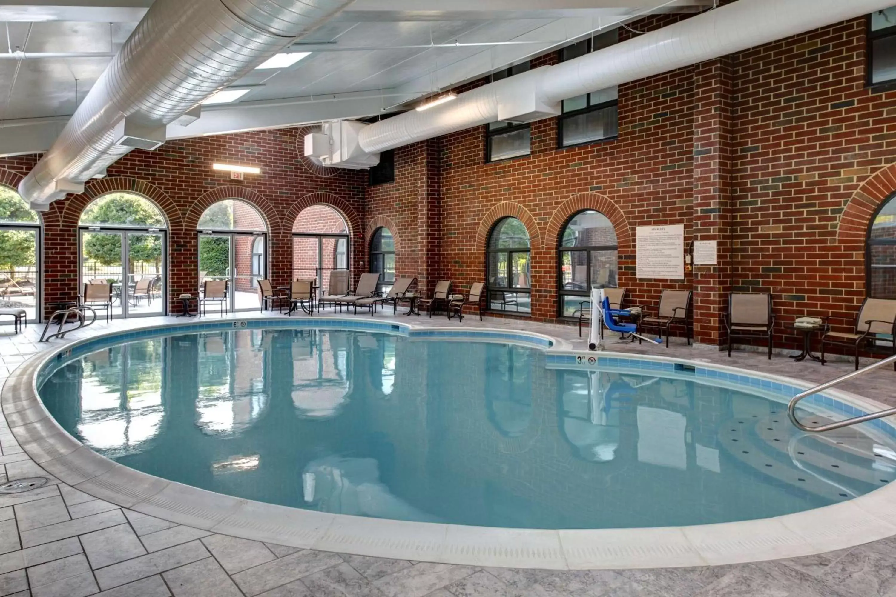 Pool view, Swimming Pool in Embassy Suites Williamsburg