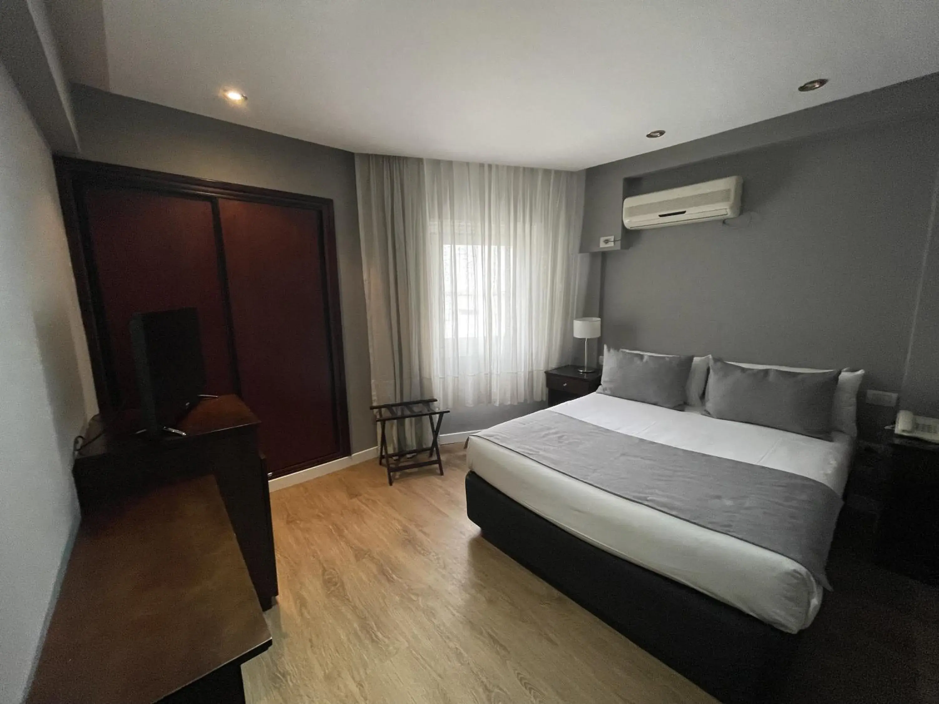 Photo of the whole room, Bed in Hotel 8 de Octubre Photo of the whole room, Bed in Hotel 8 de Octubre