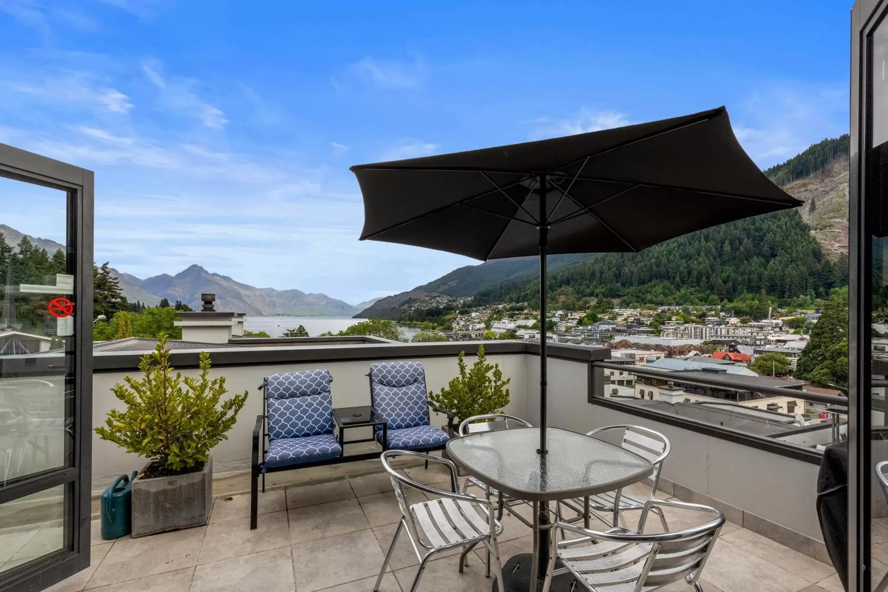 View (from property/room), Balcony/Terrace in The Glebe Apartments