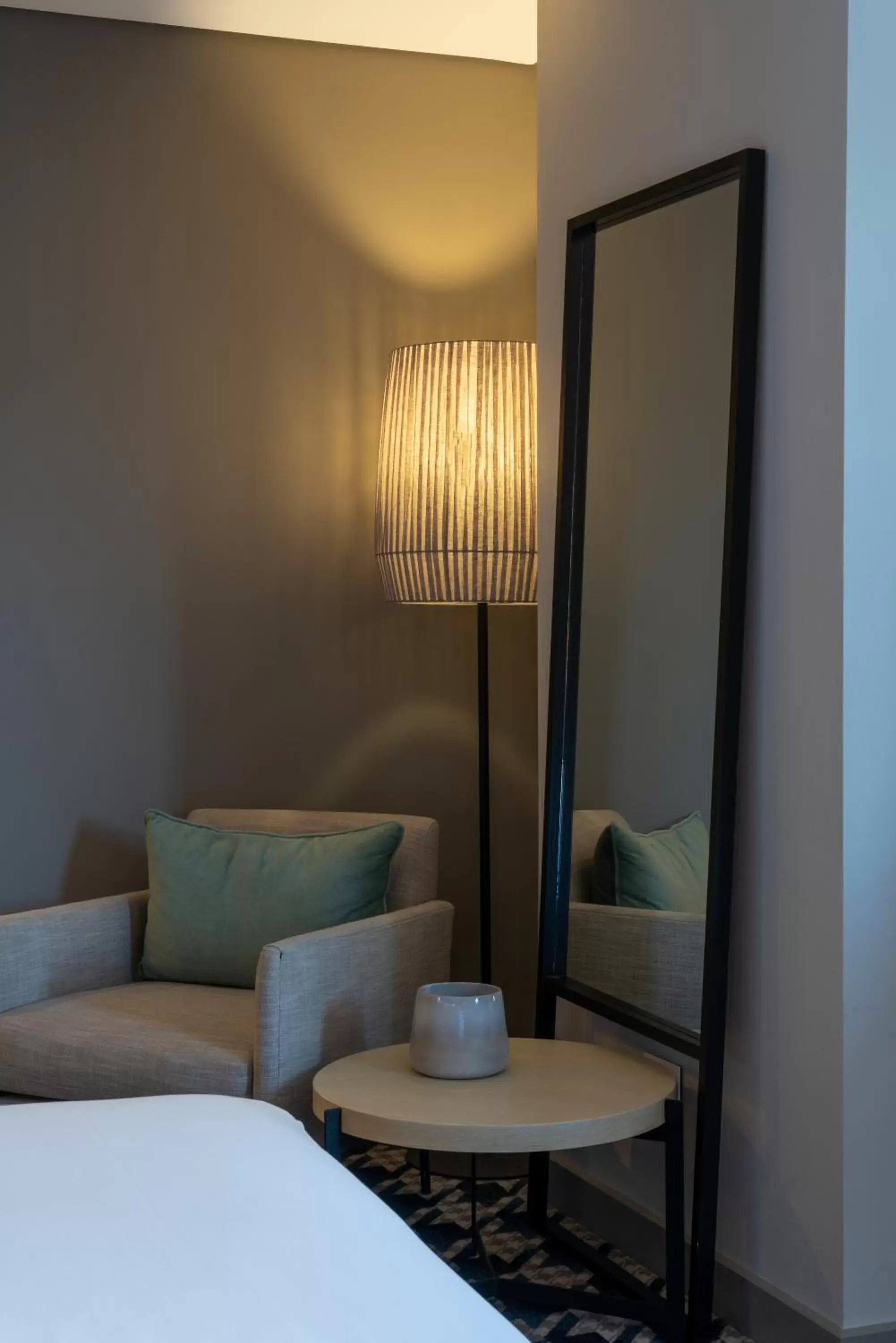 Bedroom, Seating Area in Pullman Cape Town City Centre