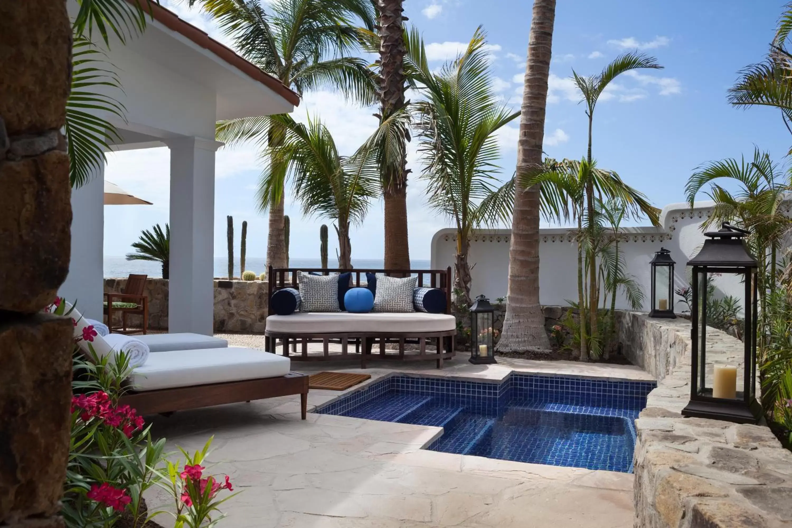 Hot Tub, Swimming Pool in One&Only Palmilla