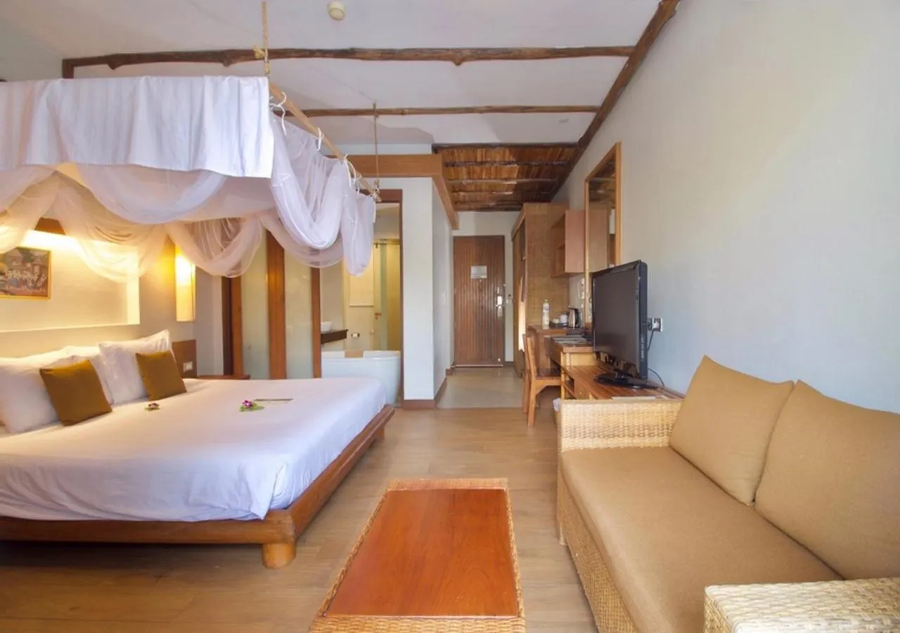 Photo of the whole room, Bed in Metadee Concept Hotel