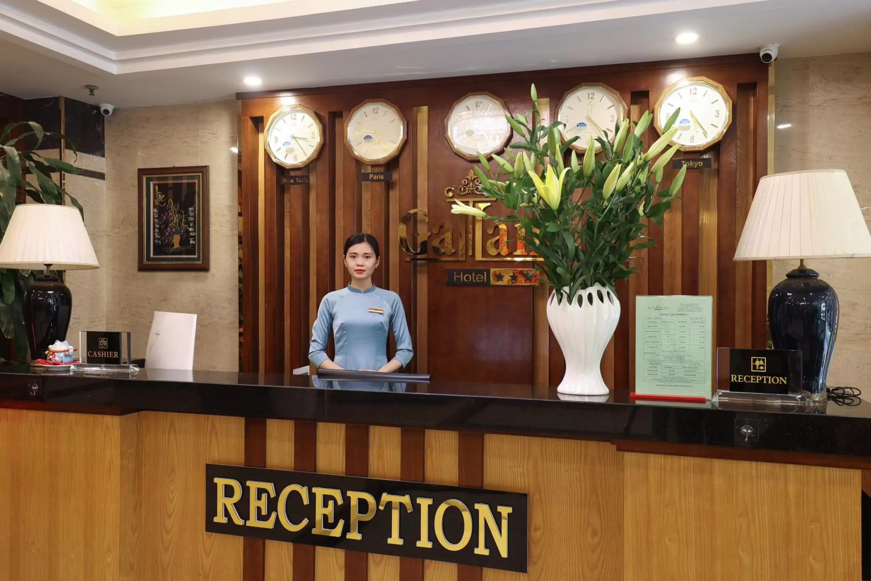 Staff, Lobby/Reception in Gallant Hotel