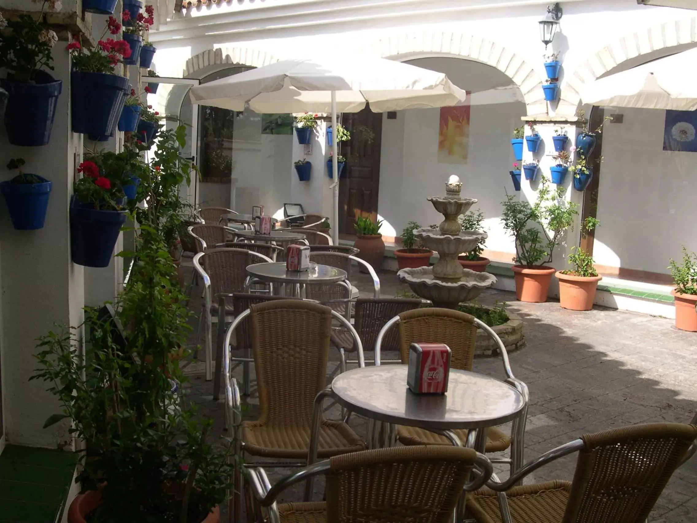 Patio, Restaurant/Places to Eat in Hotel Cortijo Los Gallos