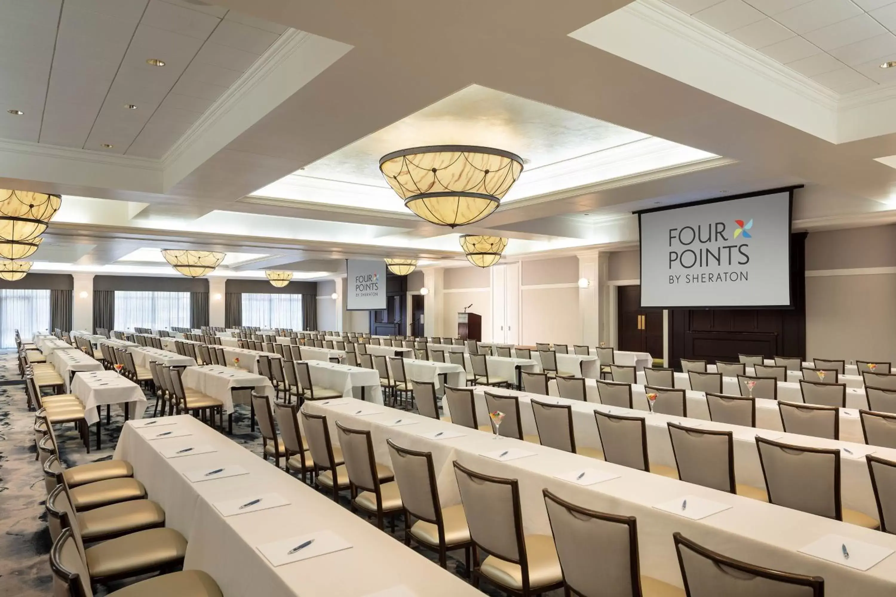 Meeting/conference room in Four Points by Sheraton Norwood Conference Center