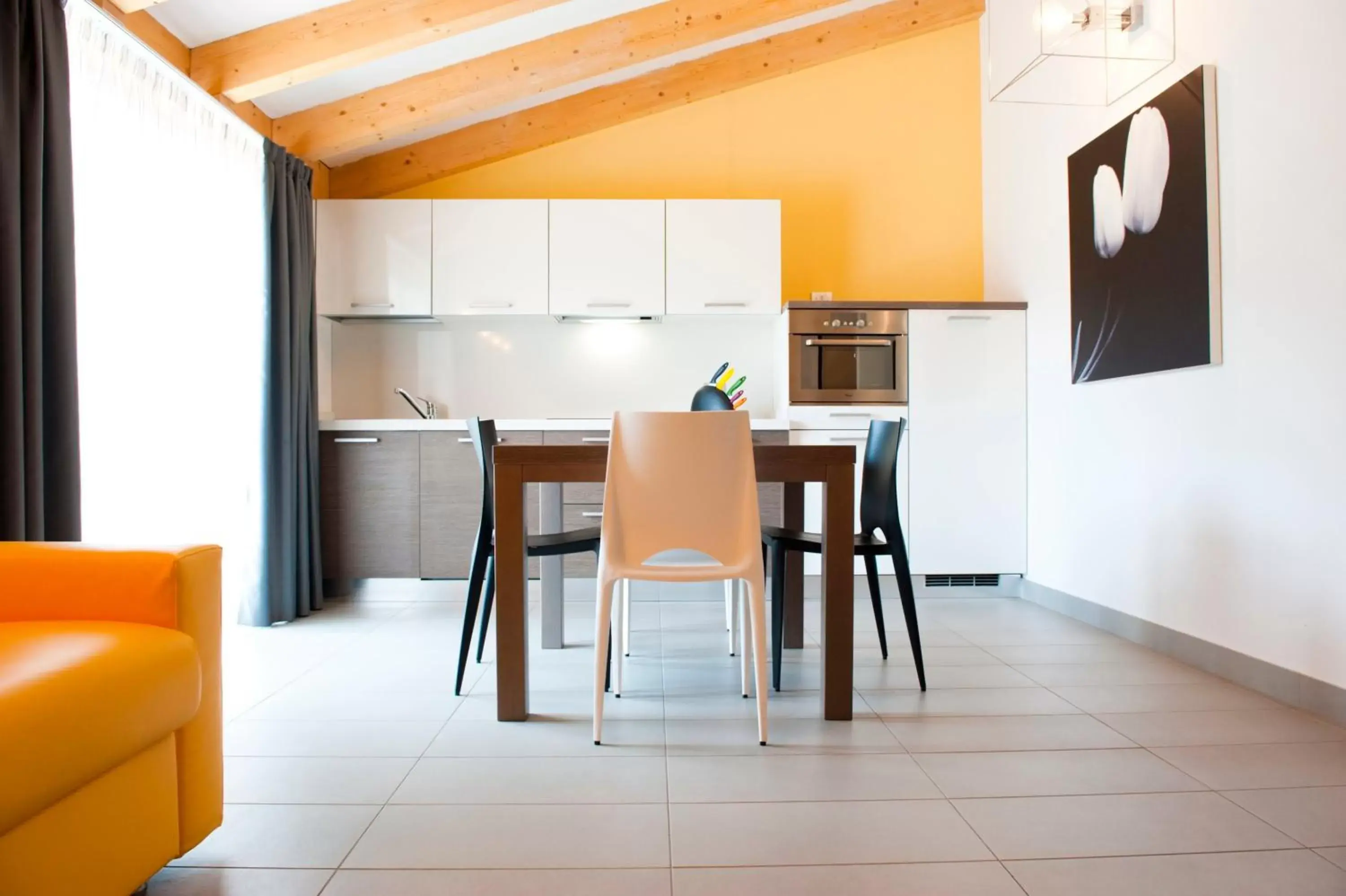 Kitchen or kitchenette, Dining Area in Residence Desiree