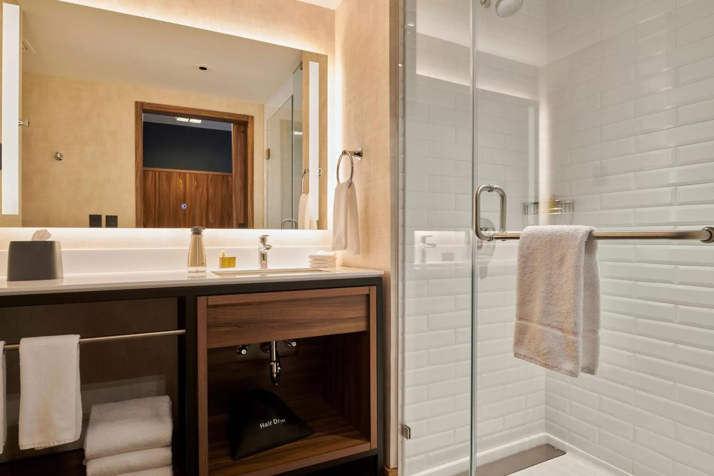 Bathroom in Four Points by Sheraton Ciudad Juarez