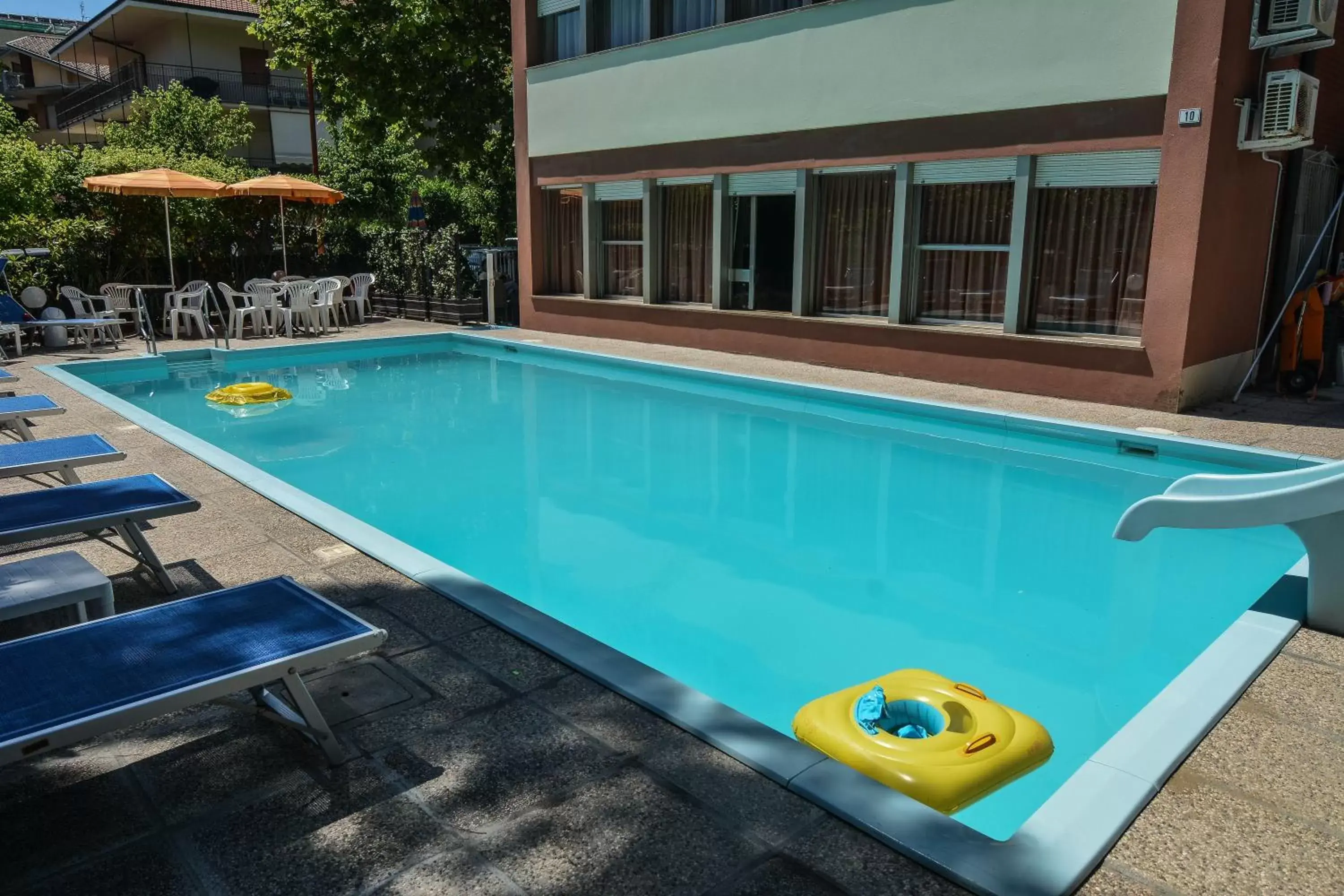 Swimming Pool in Hotel Zani