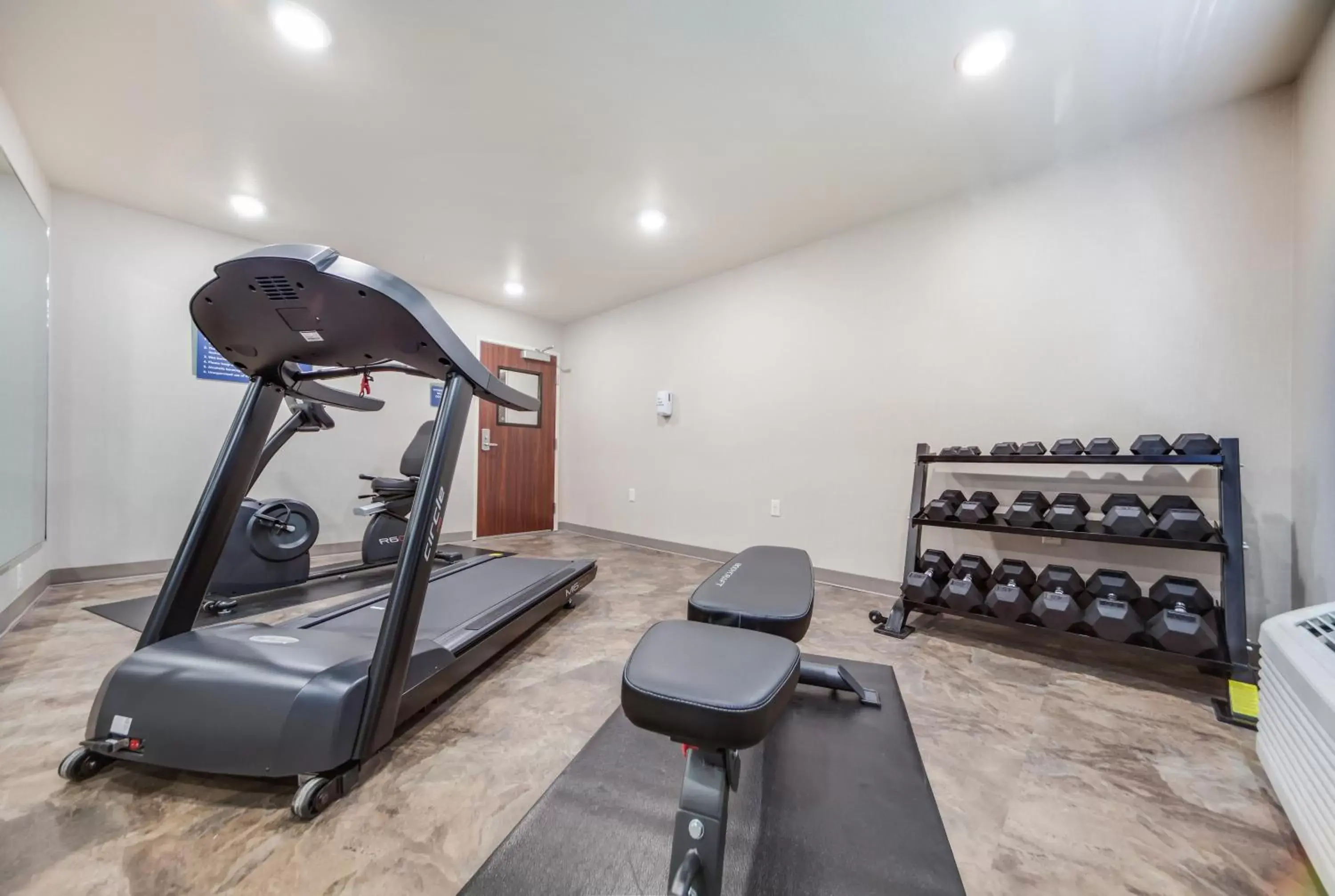 Fitness centre/facilities, Fitness Center/Facilities in Cobblestone Inn & Suites-Fremont