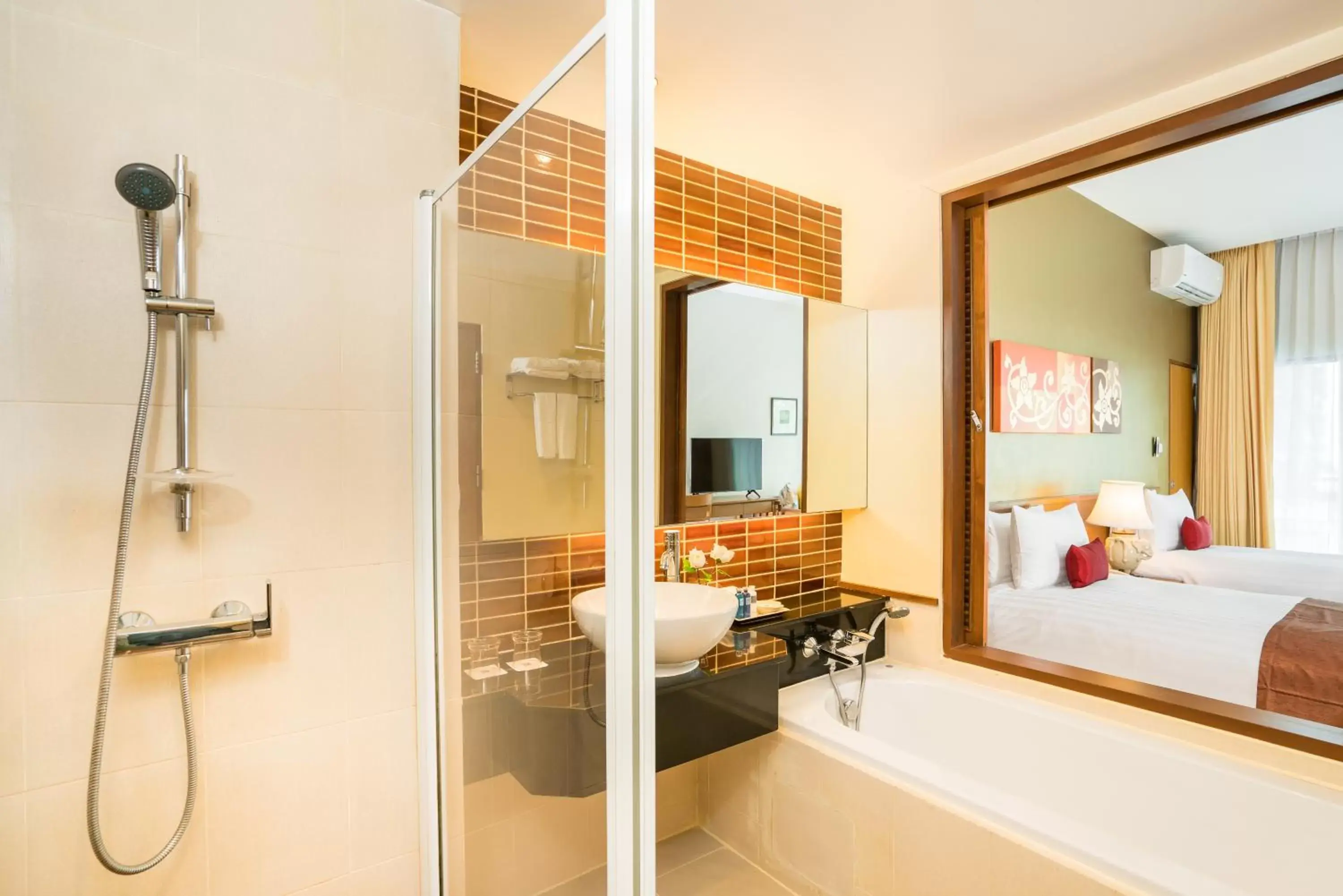 Deluxe Twin Room in Cosy Beach Hotel - SHA Extra Plus Deluxe Twin Room in Cosy Beach Hotel - SHA Extra Plus