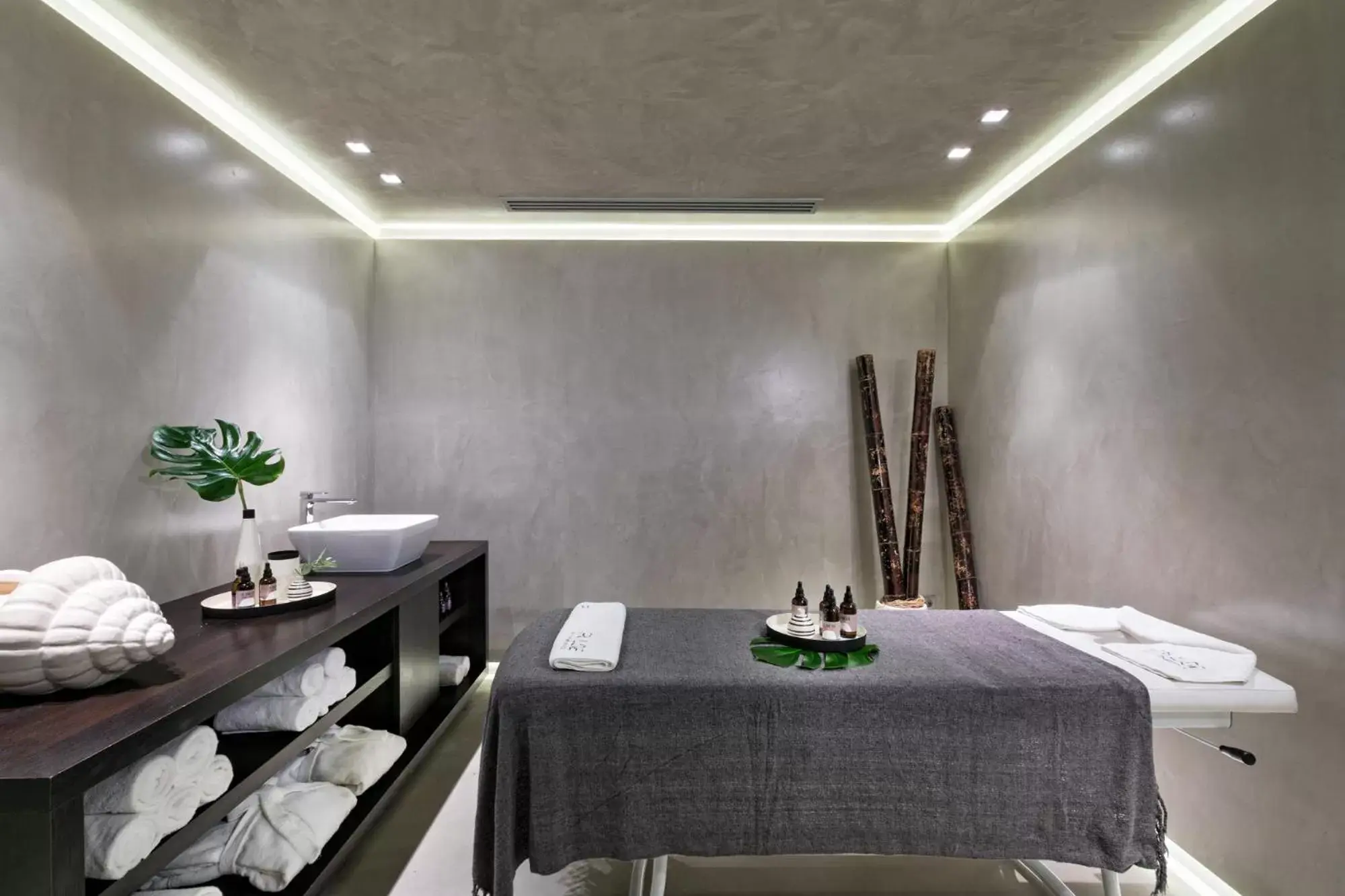 Massage, Bathroom in Porto Palace Hotel Thessaloniki