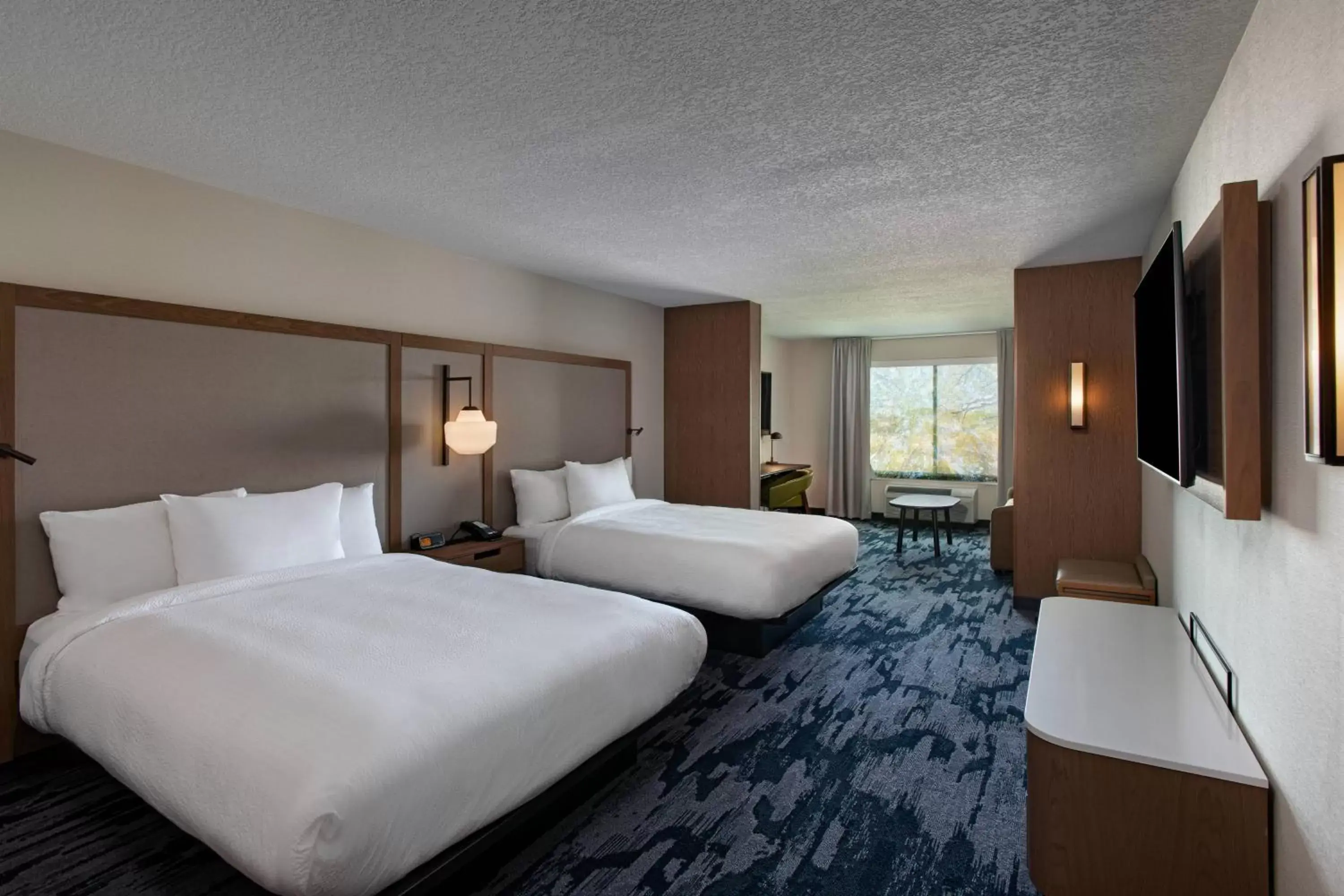 Bedroom in Fairfield Inn & Suites by Marriott Oskaloosa